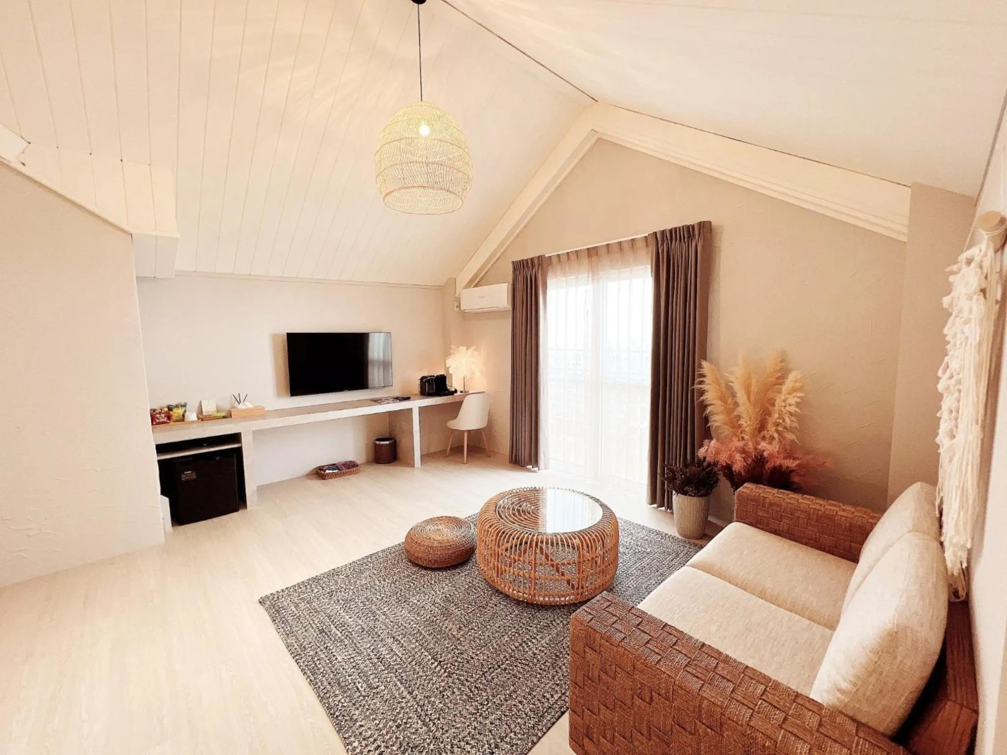 TV and multimedia in Cingjing Florence Resort Villa