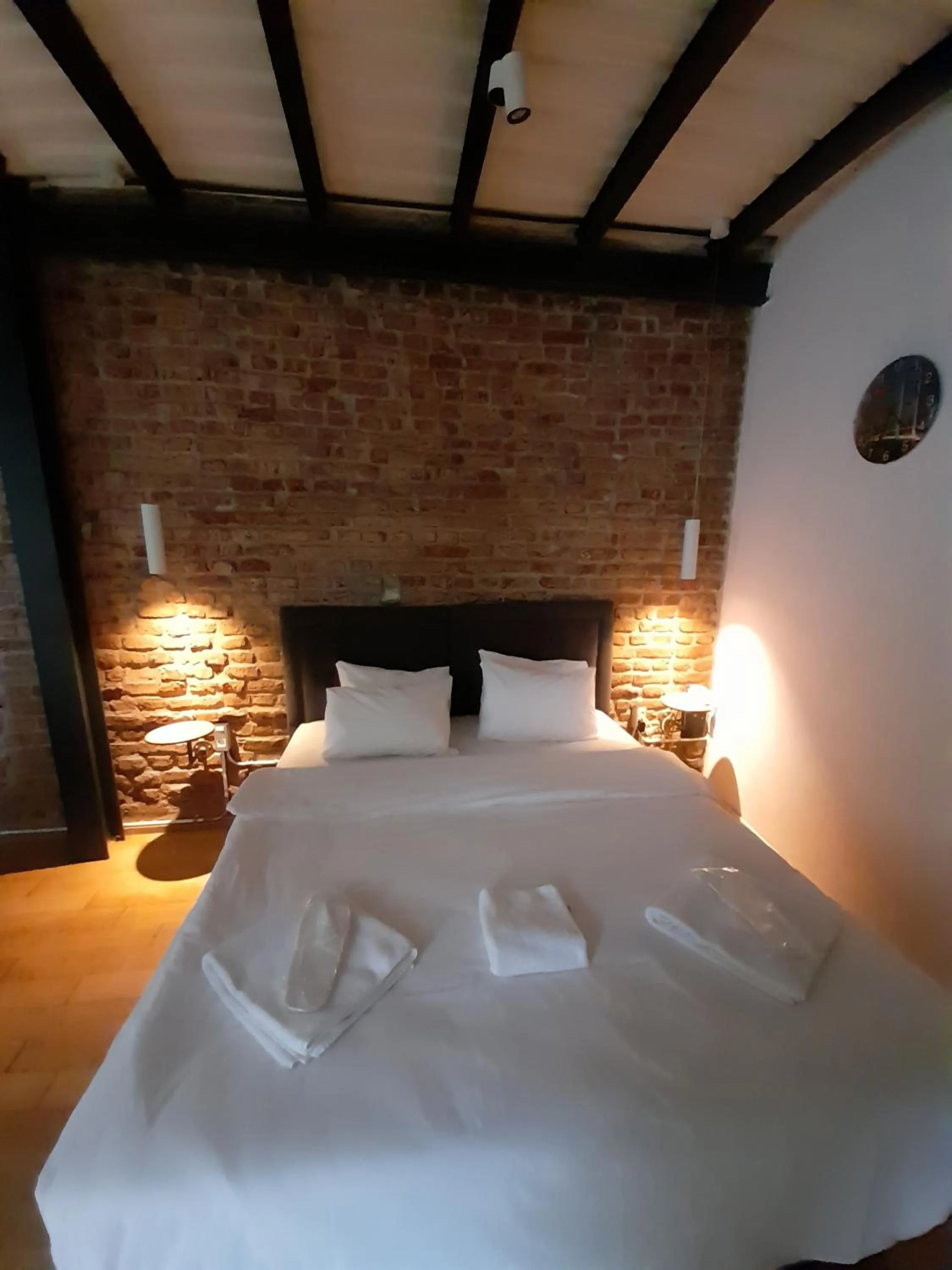 Bed in Taxim No18 Boutique Hotel