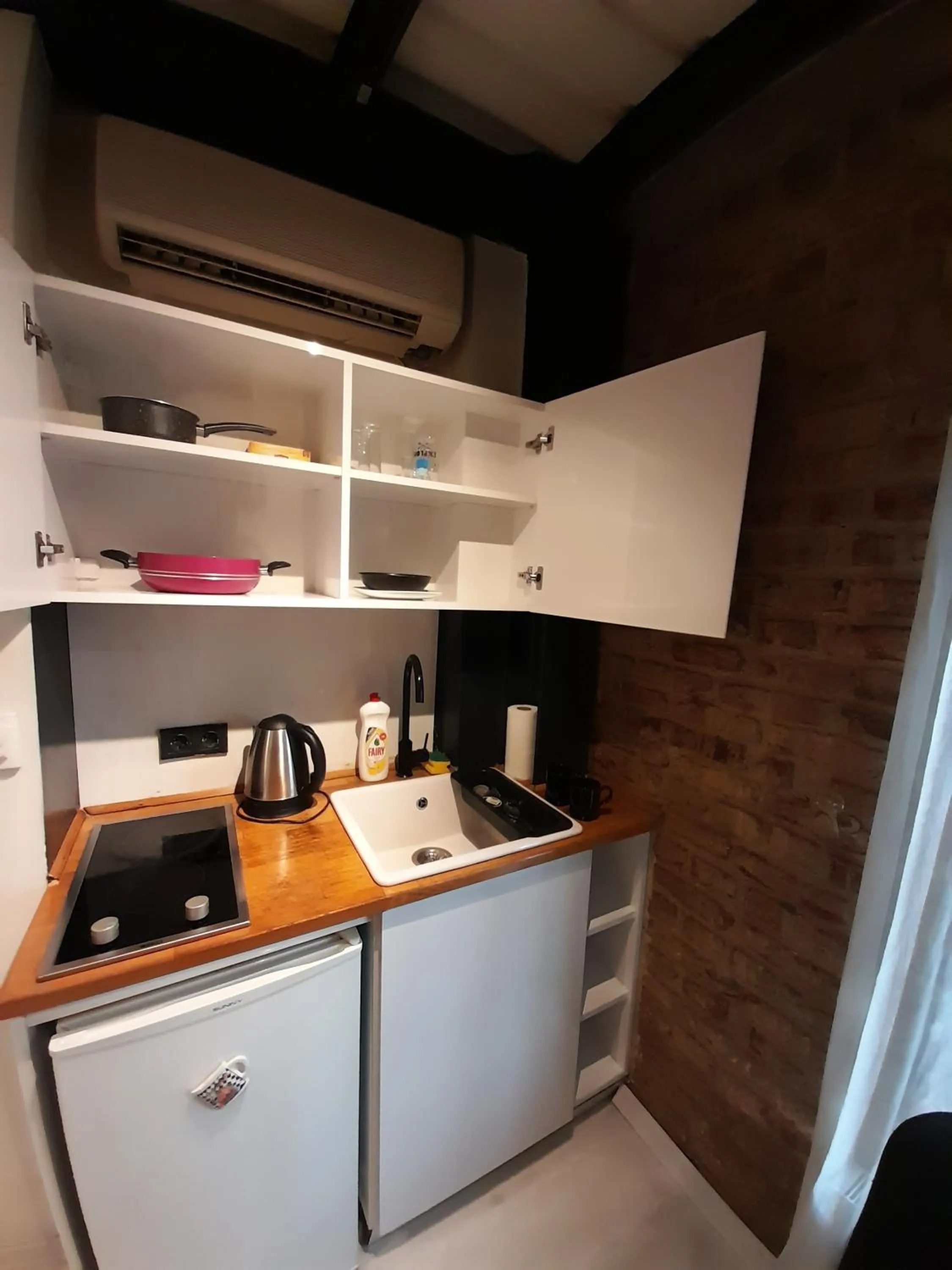 Coffee/tea facilities in Taxim No18 Boutique Hotel