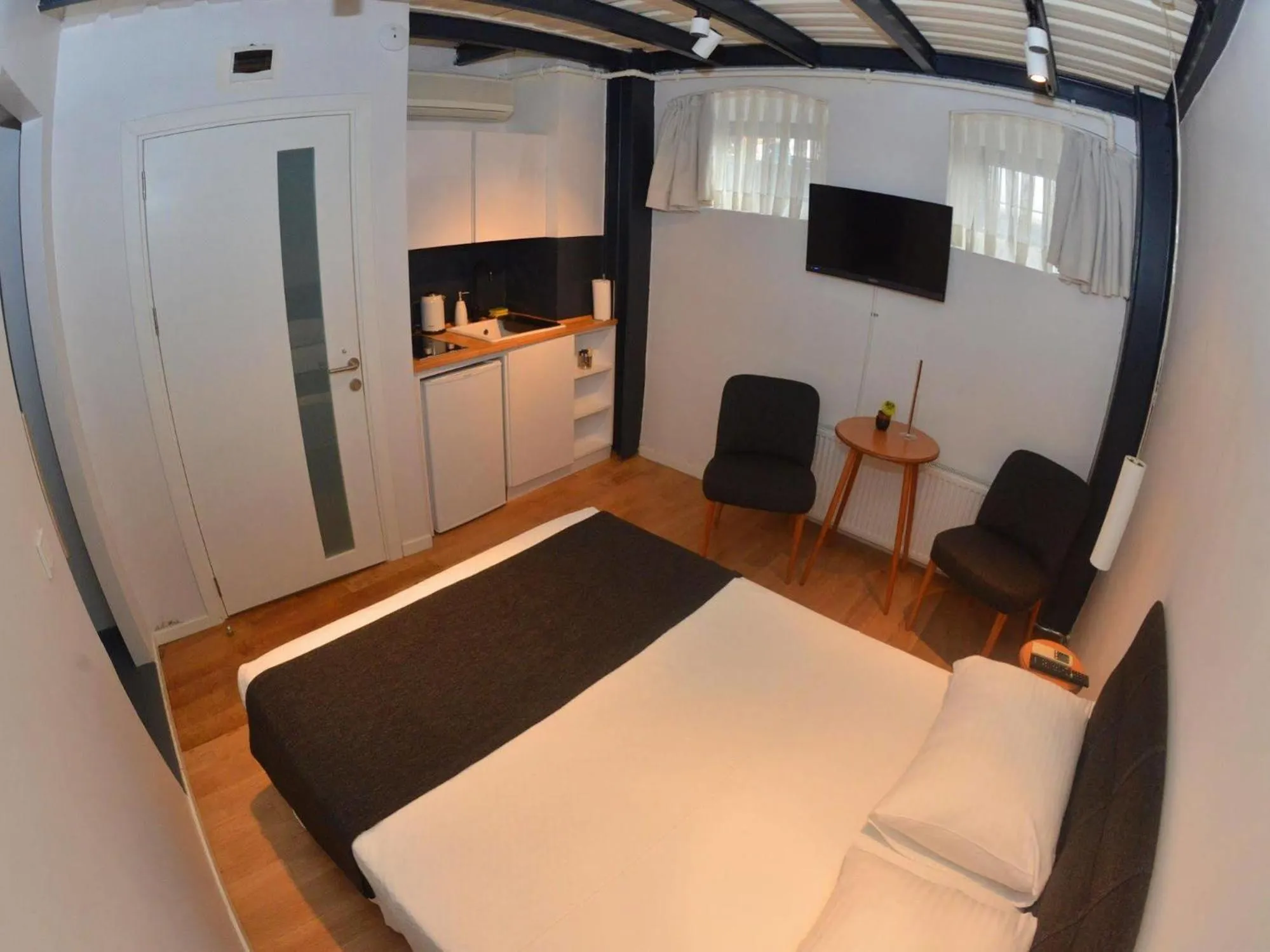 Bed in Taxim No18 Boutique Hotel