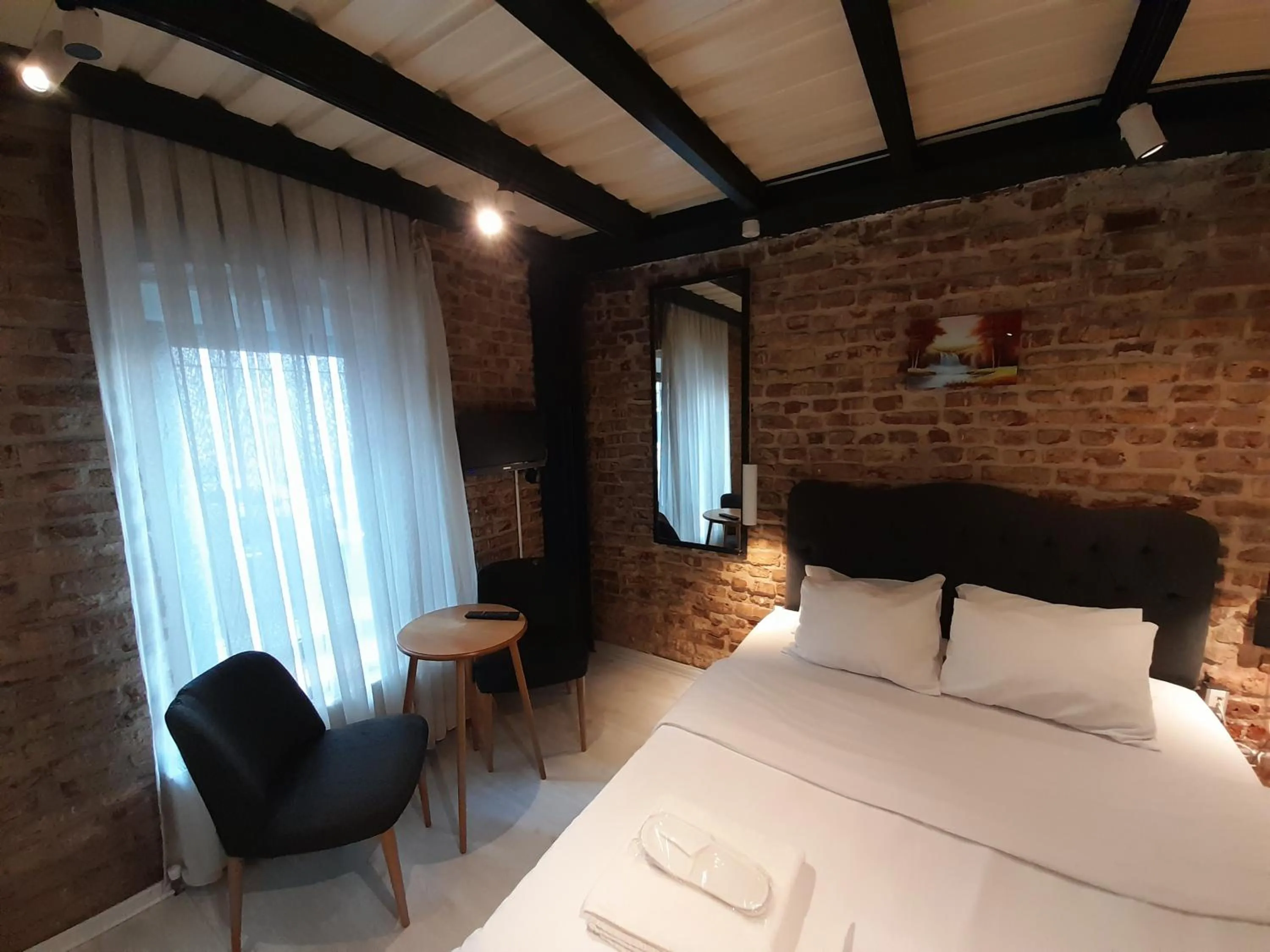 Bed in Taxim No18 Boutique Hotel