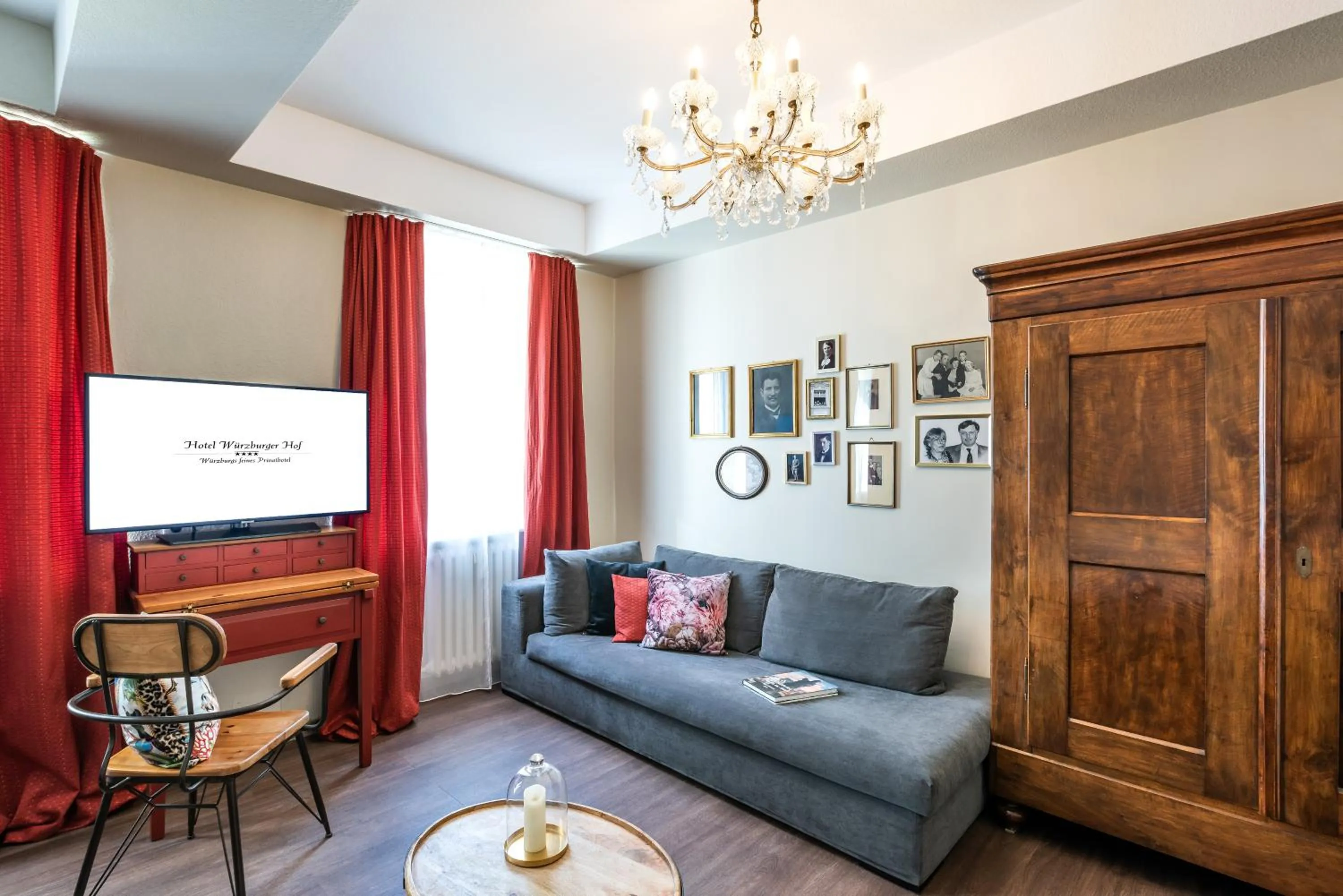 TV and multimedia in Hotel Würzburger Hof ****