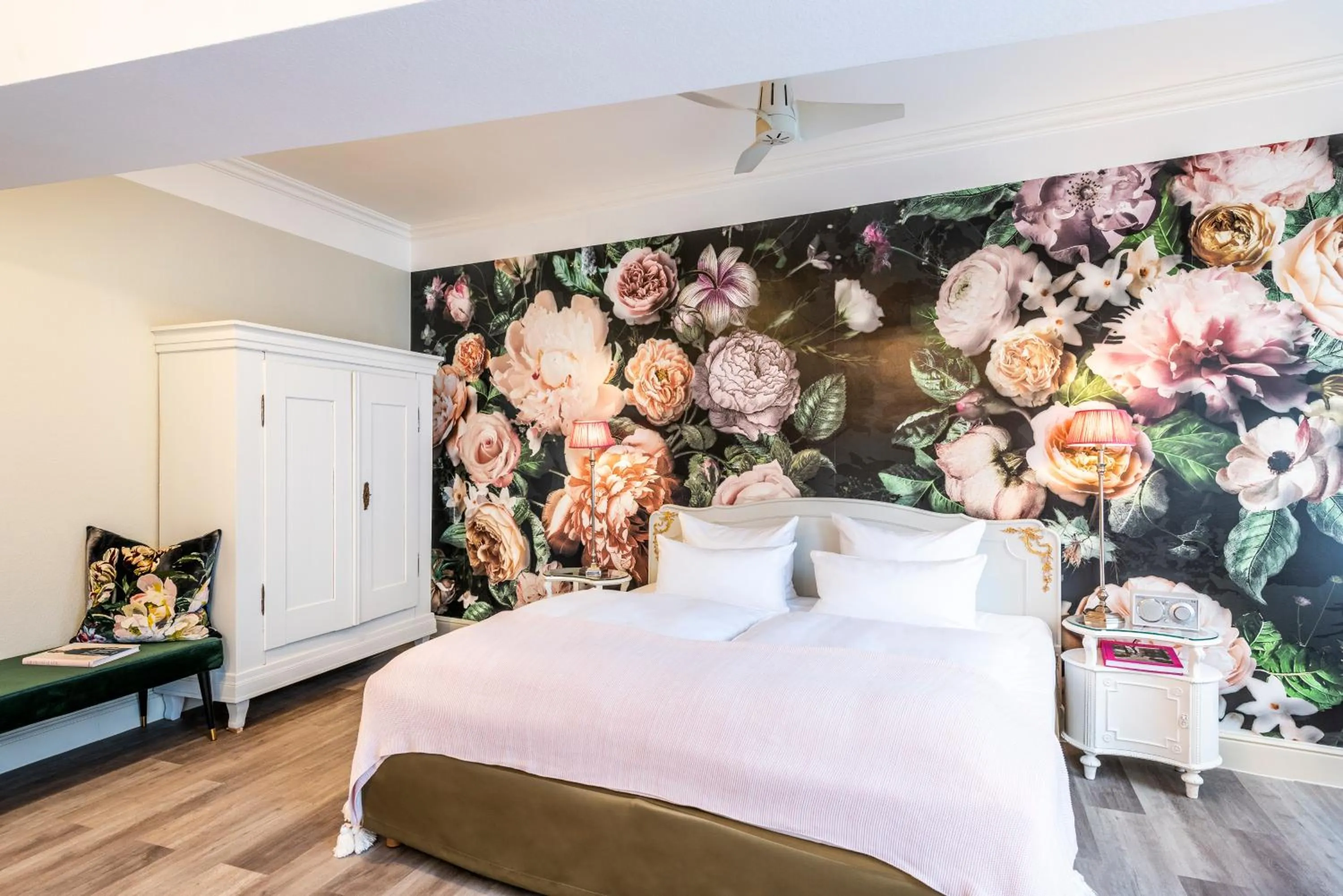 Bed in Hotel Würzburger Hof ****