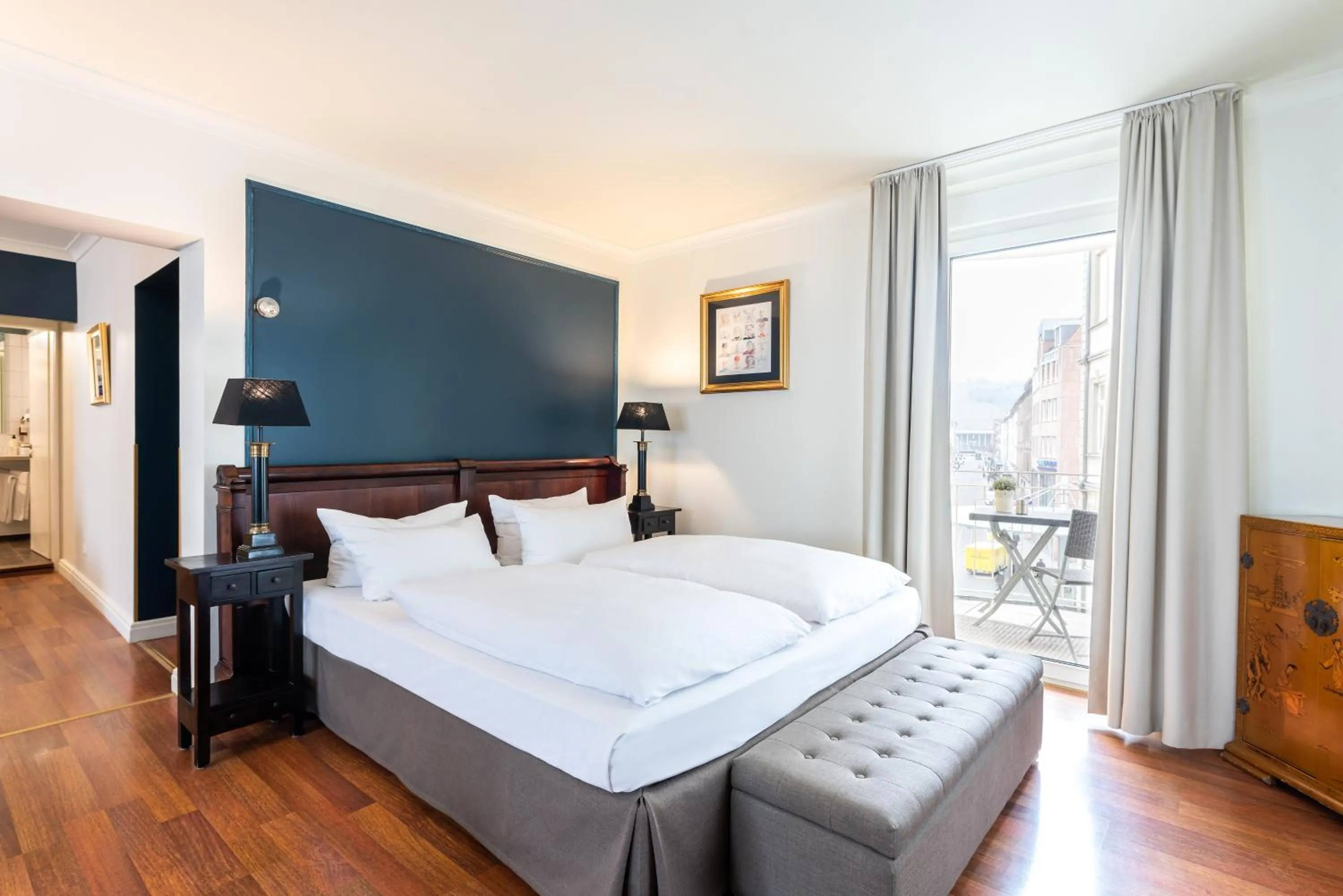 Bed in Hotel Würzburger Hof ****