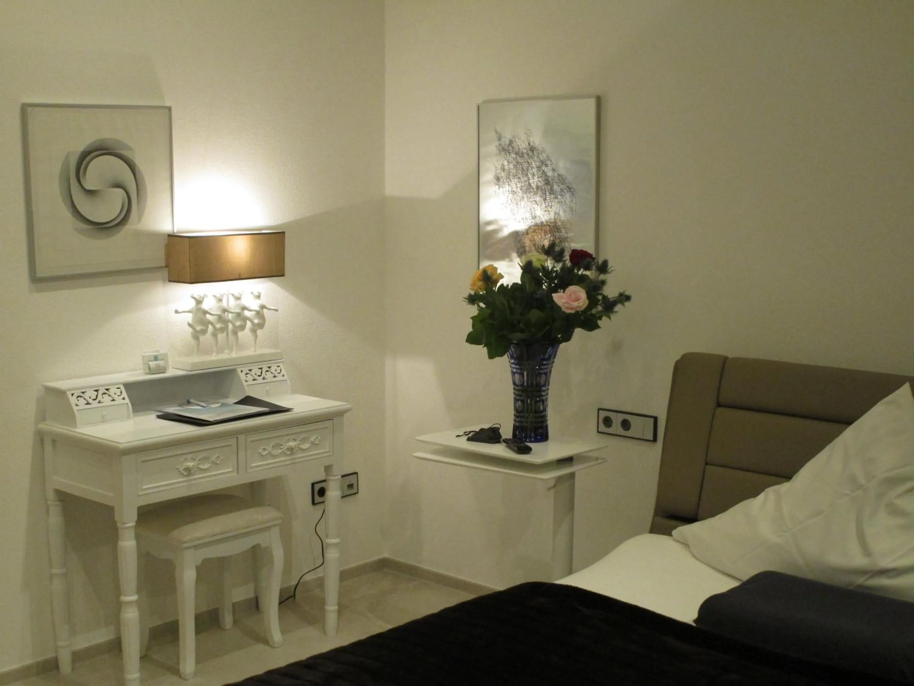 Photo of the whole room in Chalet Valley