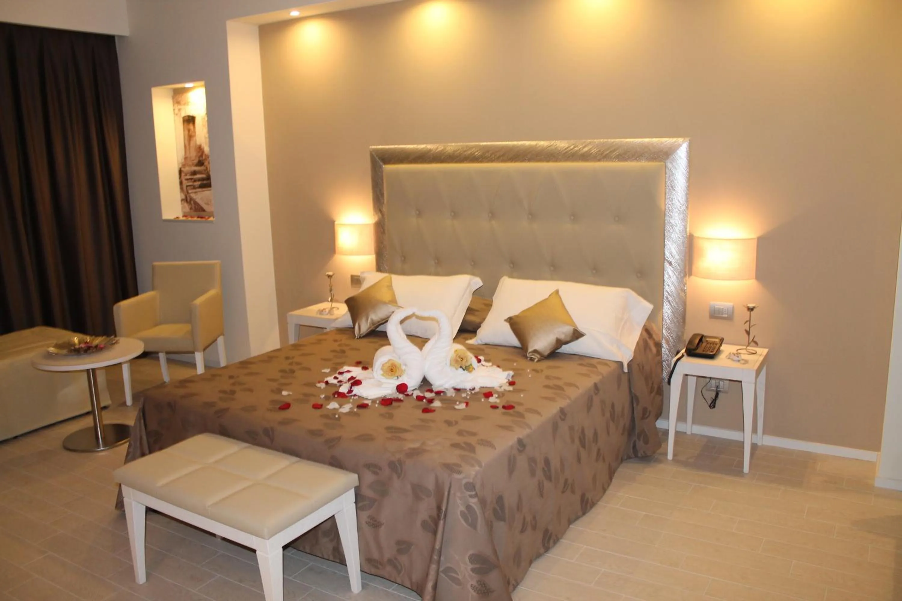 Decorative detail, Bed in Hotel Ristorante Mariano