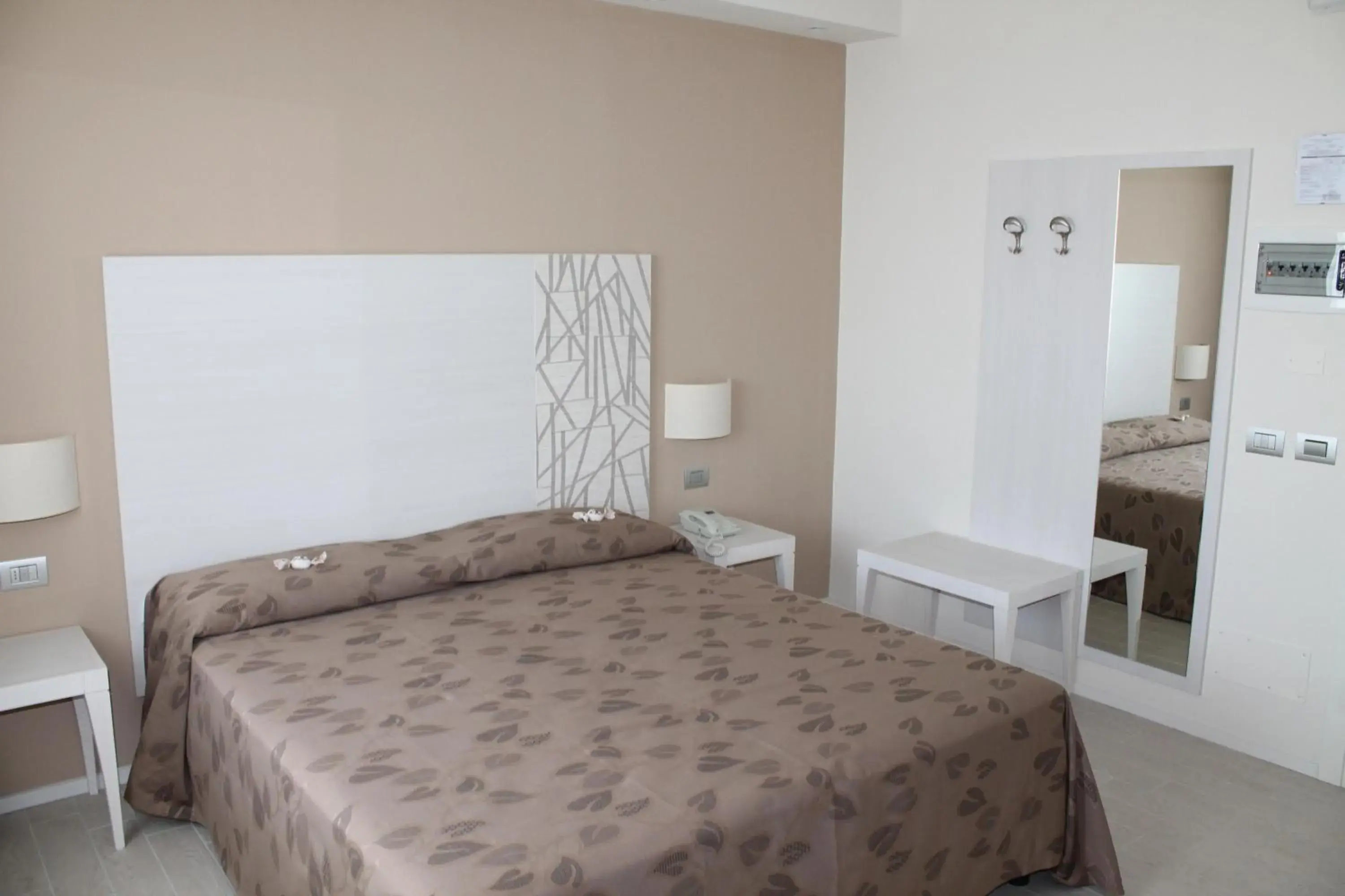 Standard Double or Twin Room - single occupancy in Hotel Ristorante Mariano Standard Double or Twin Room - single occupancy in Hotel Ristorante Mariano