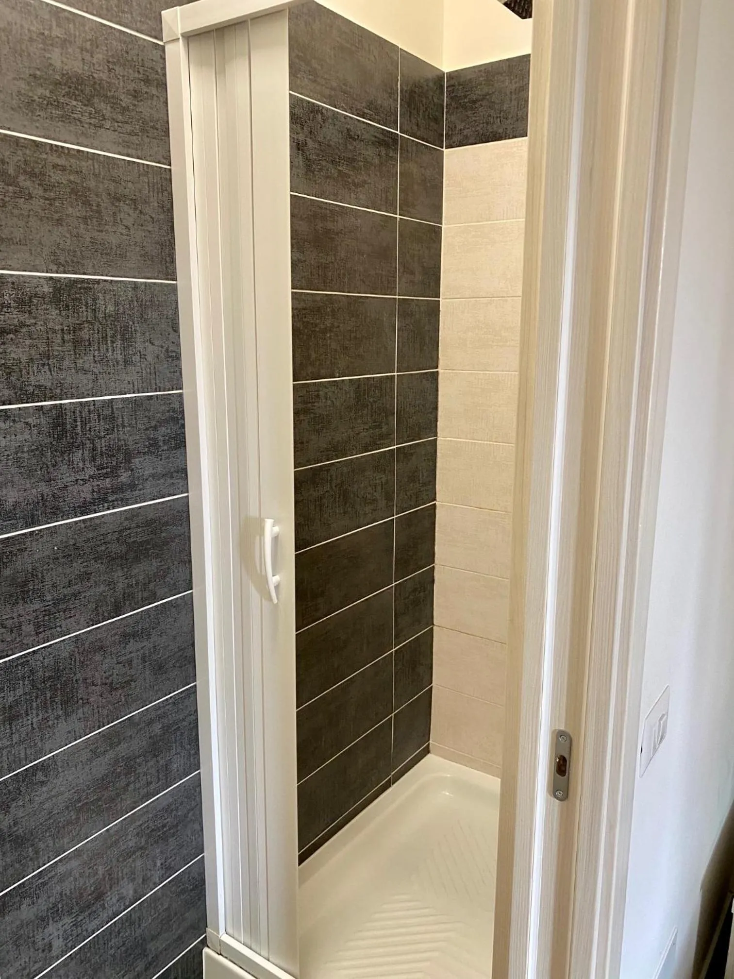Shower in Caruso Rooms
