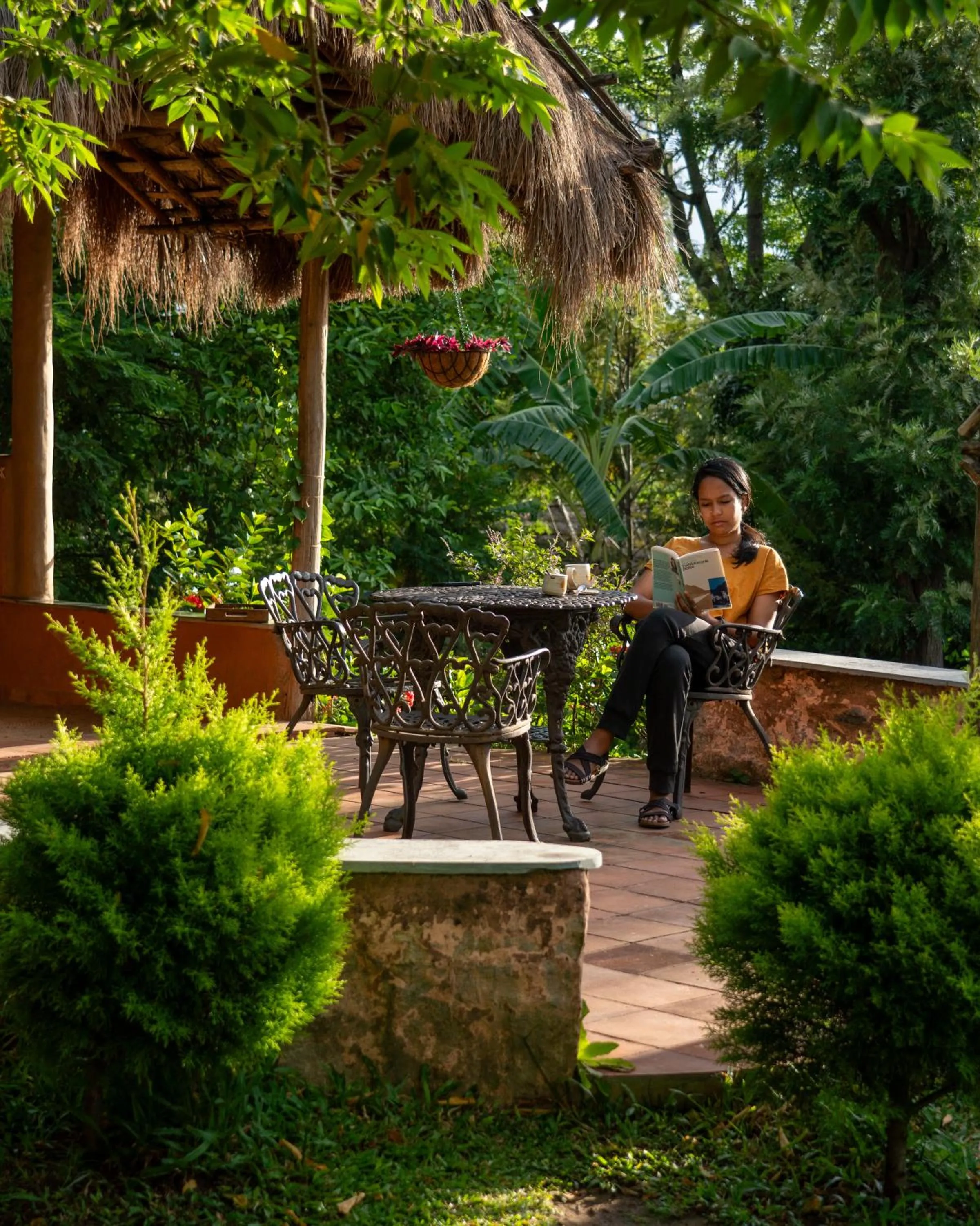 Seating area in The Mudhouse Marayoor