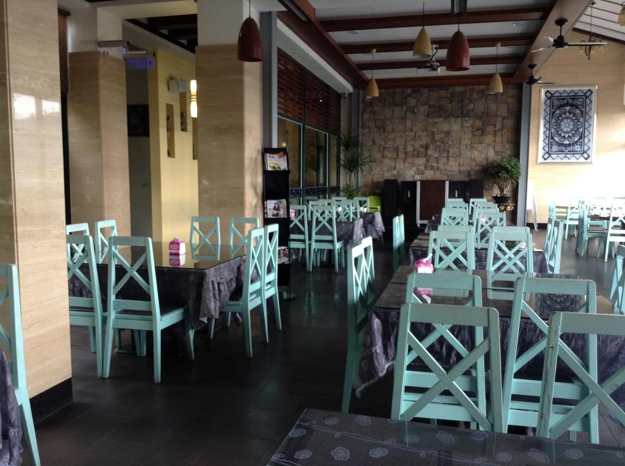 Restaurant/places to eat in Yun Wu B&B