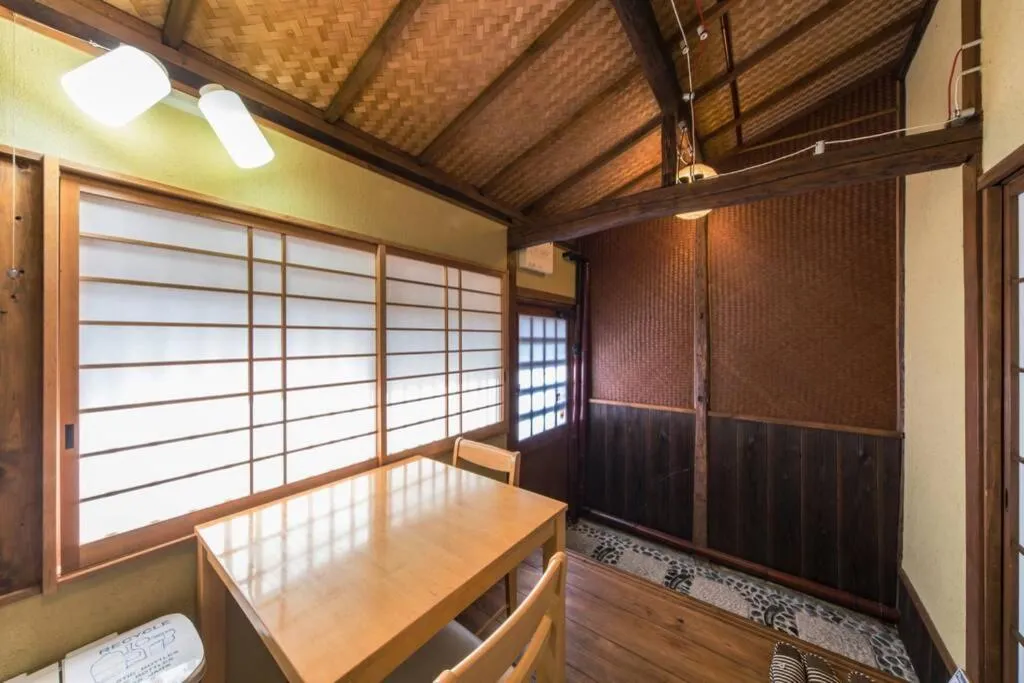 Shirakawa Cottage