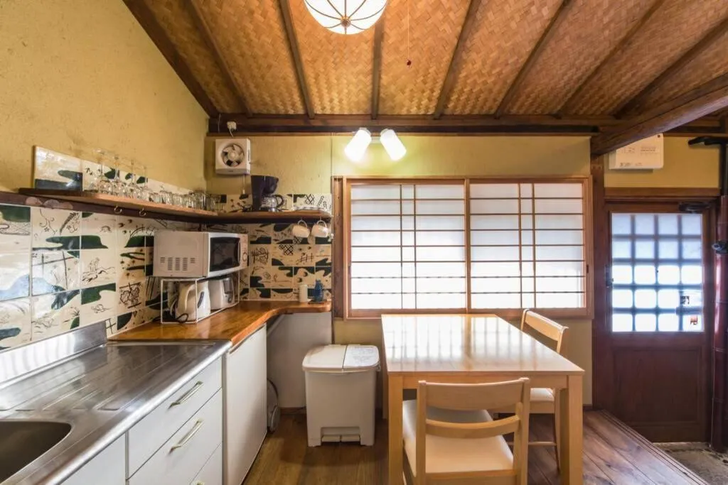 Shirakawa Cottage