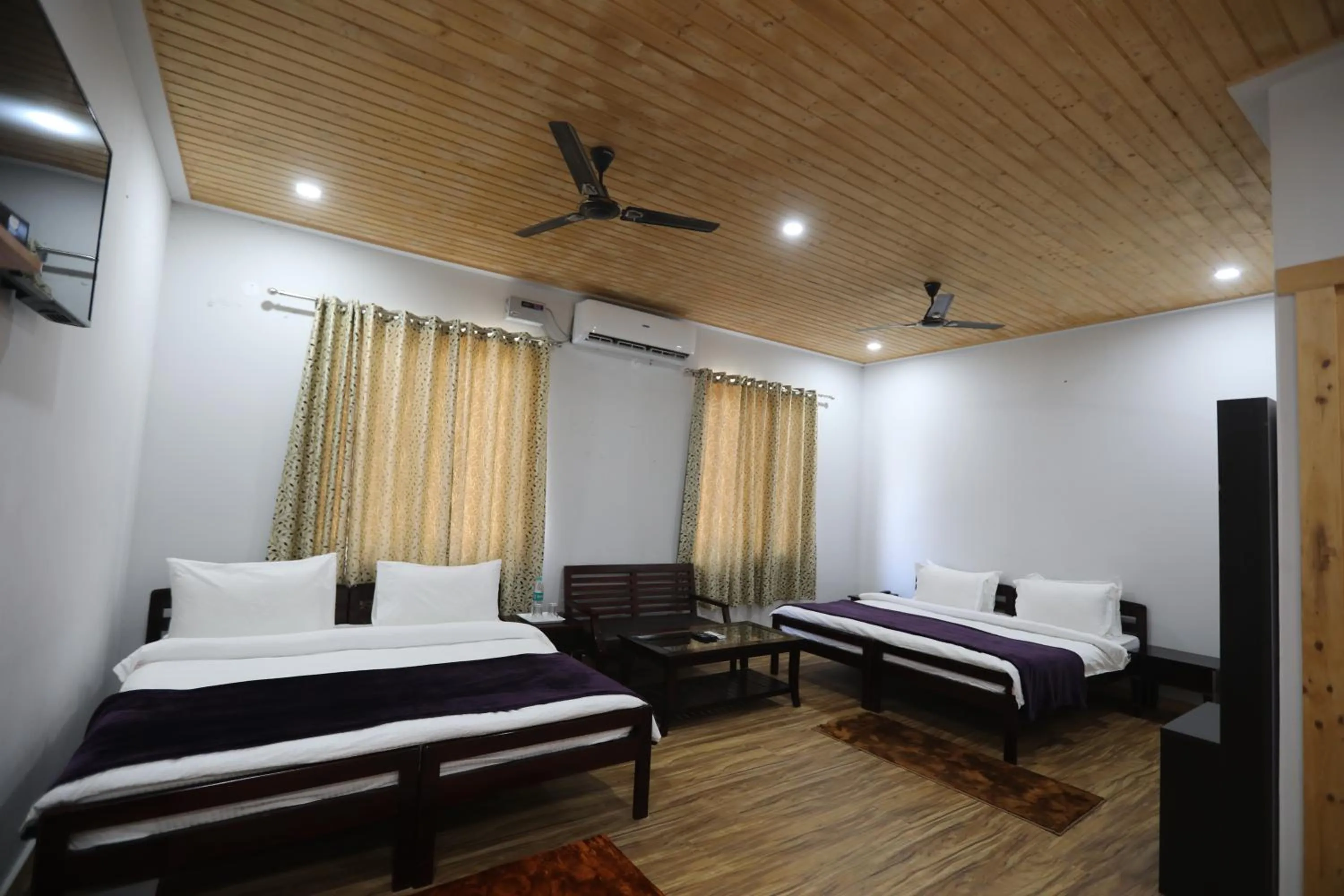Bedroom, Bed in Le ROI Floating Huts & Eco Rooms Tehri