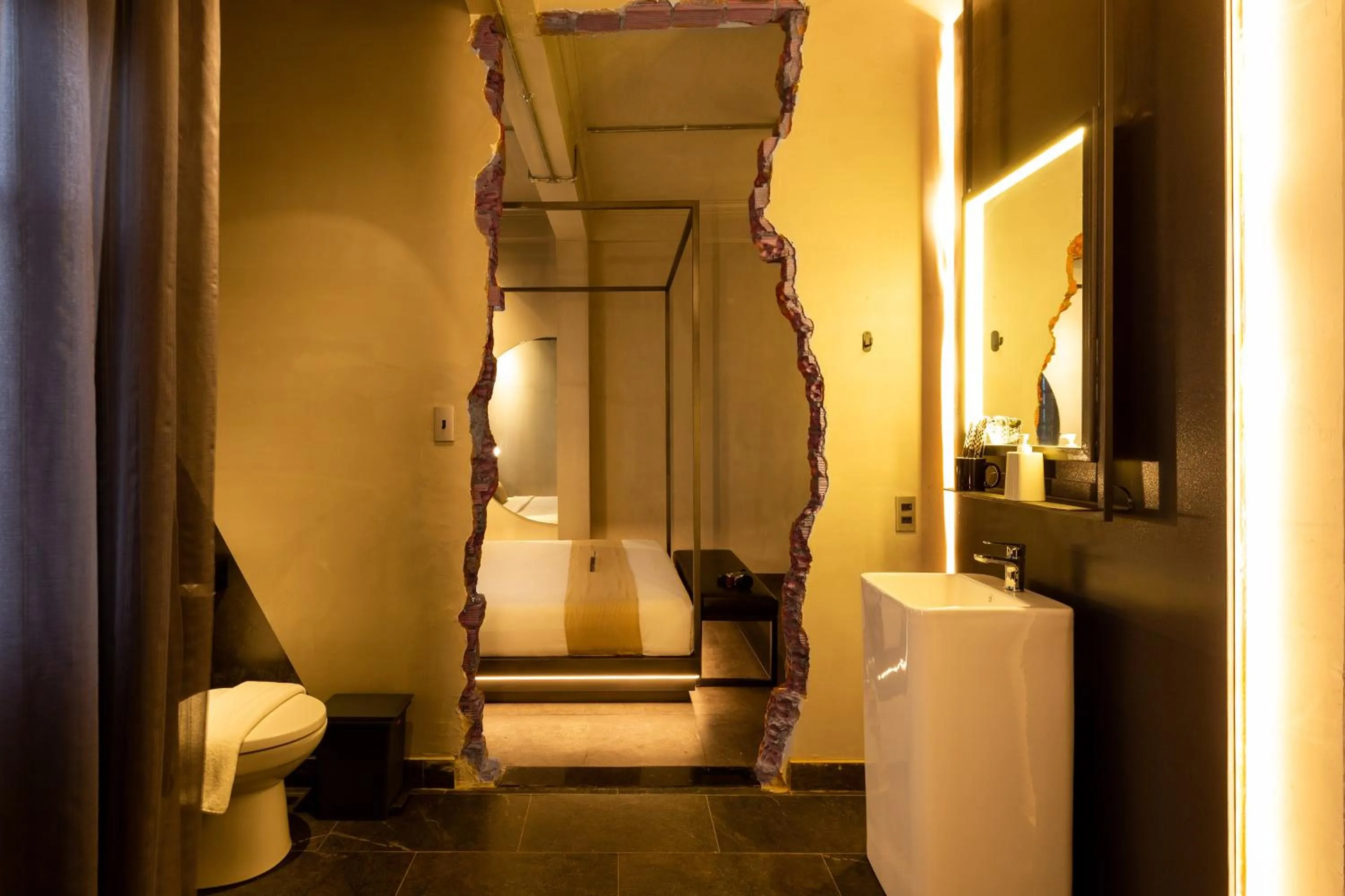 Bathroom in Blue Fingers KRoom Dalat