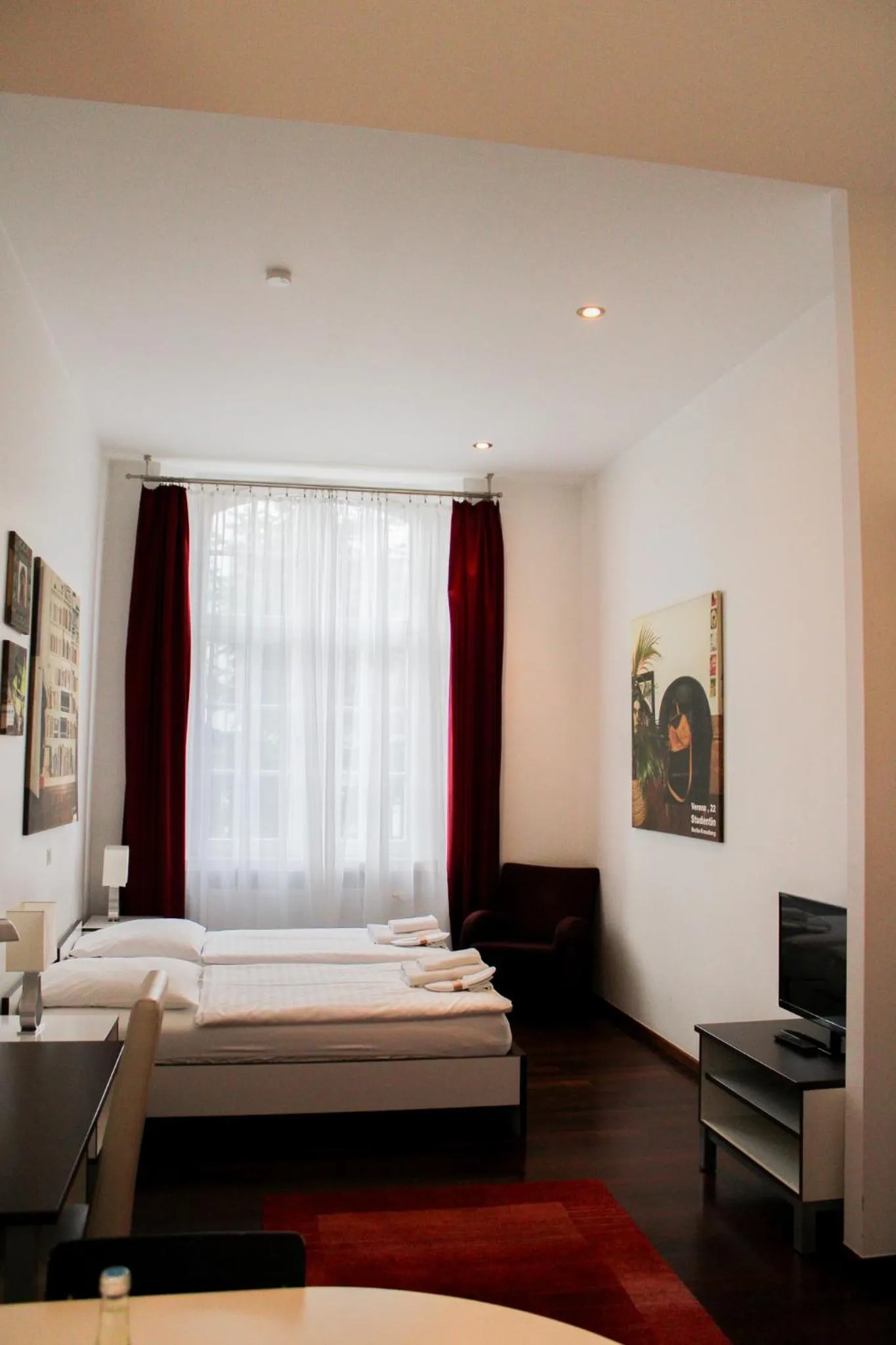 Bed in GLS Studio Hotel Berlin