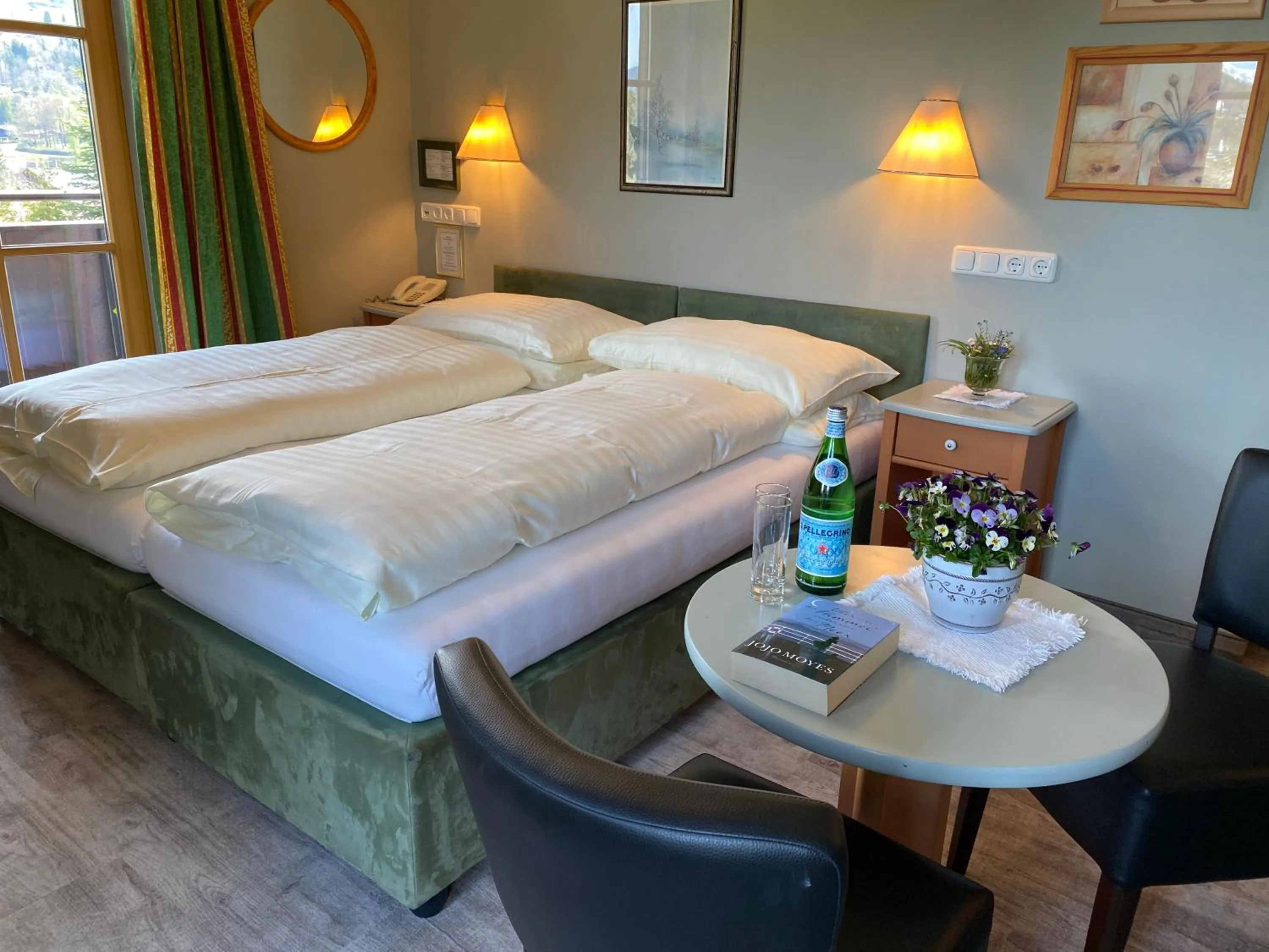 Staff, Bed in Hotel Edelweiss Kitzbühel