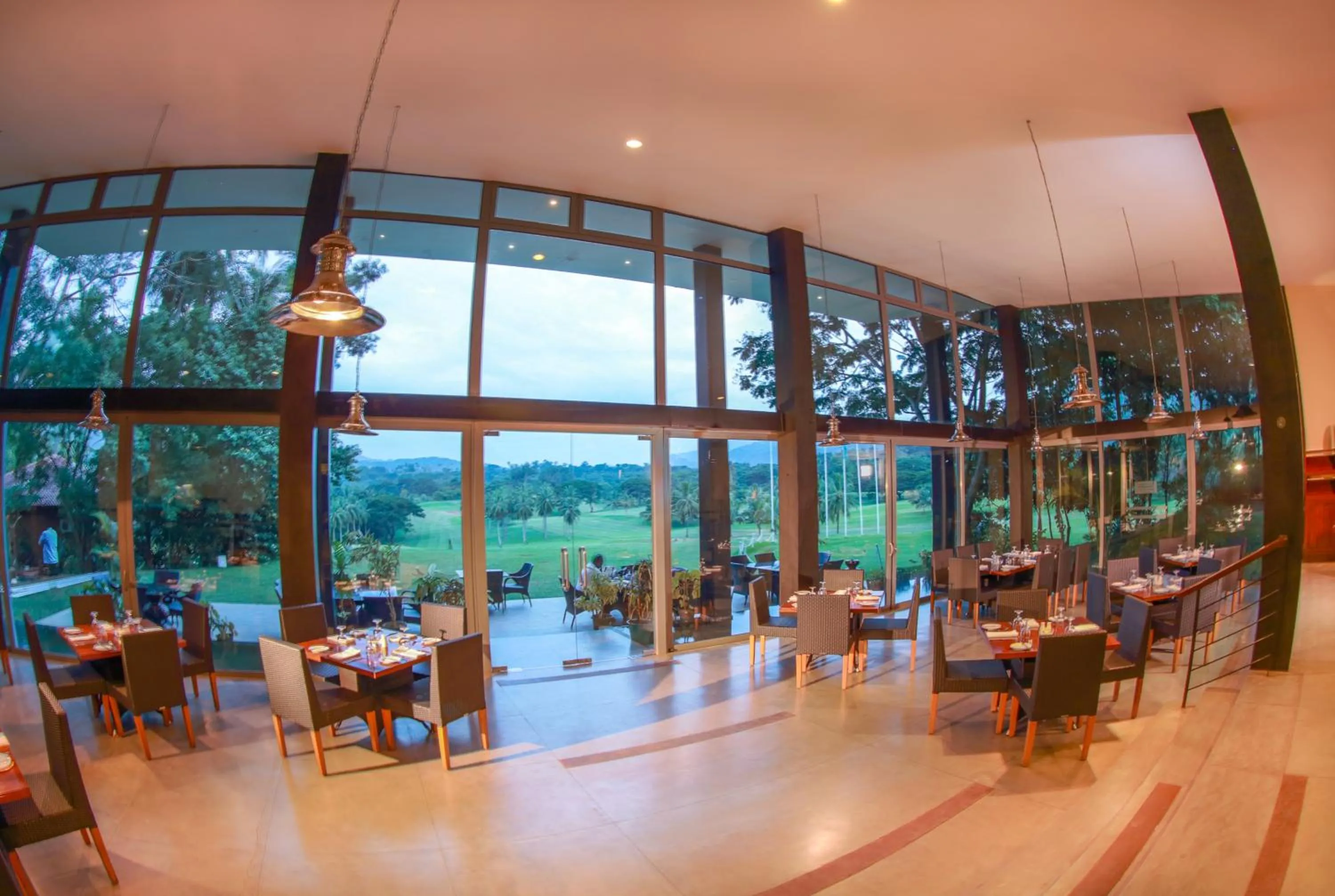Restaurant/places to eat in Victoria Golf Resort