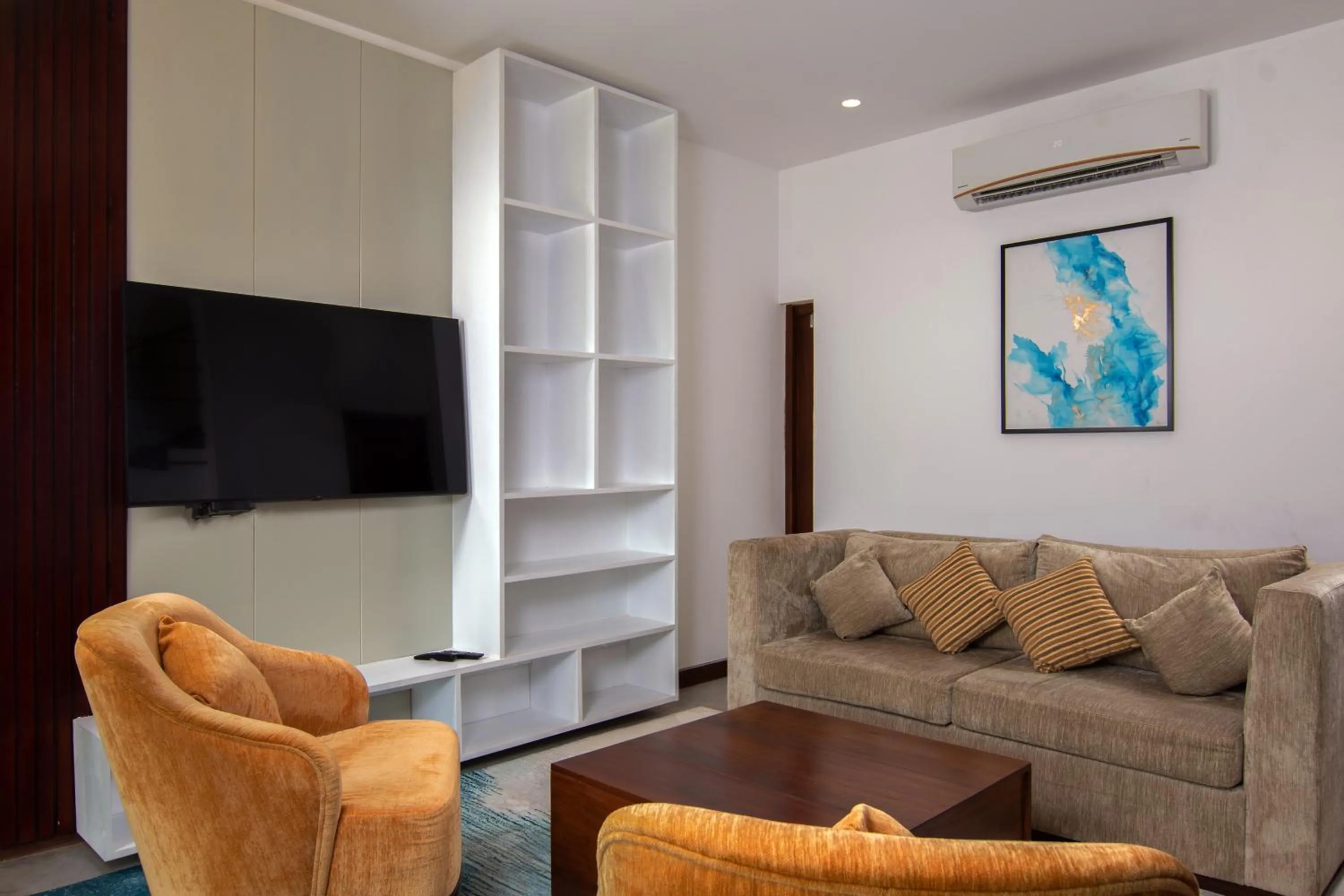 Communal lounge/ TV room in Victoria Golf Resort