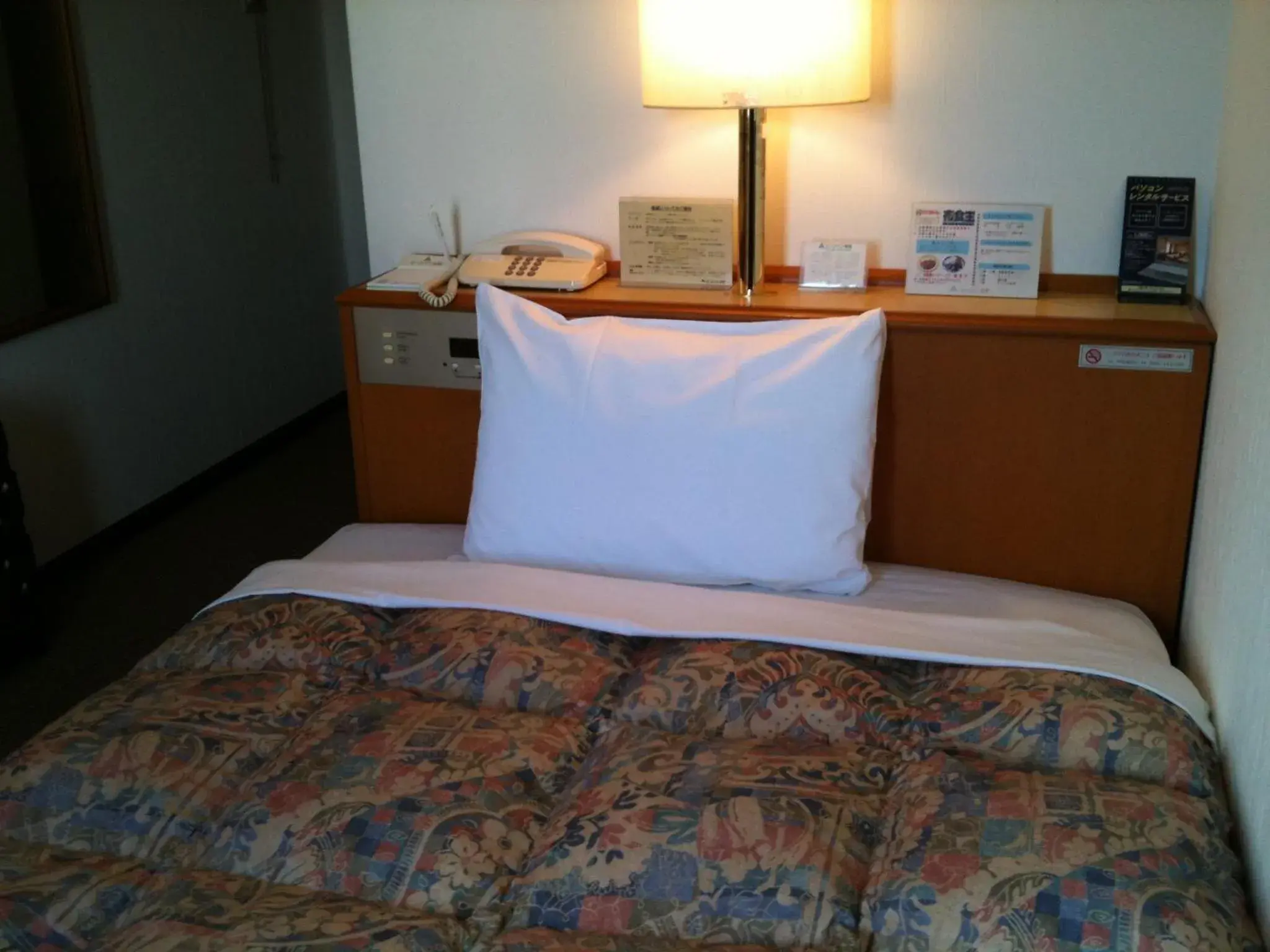 Photo of the whole room, Bed in Ace Inn Matsusaka Photo of the whole room, Bed in Ace Inn Matsusaka