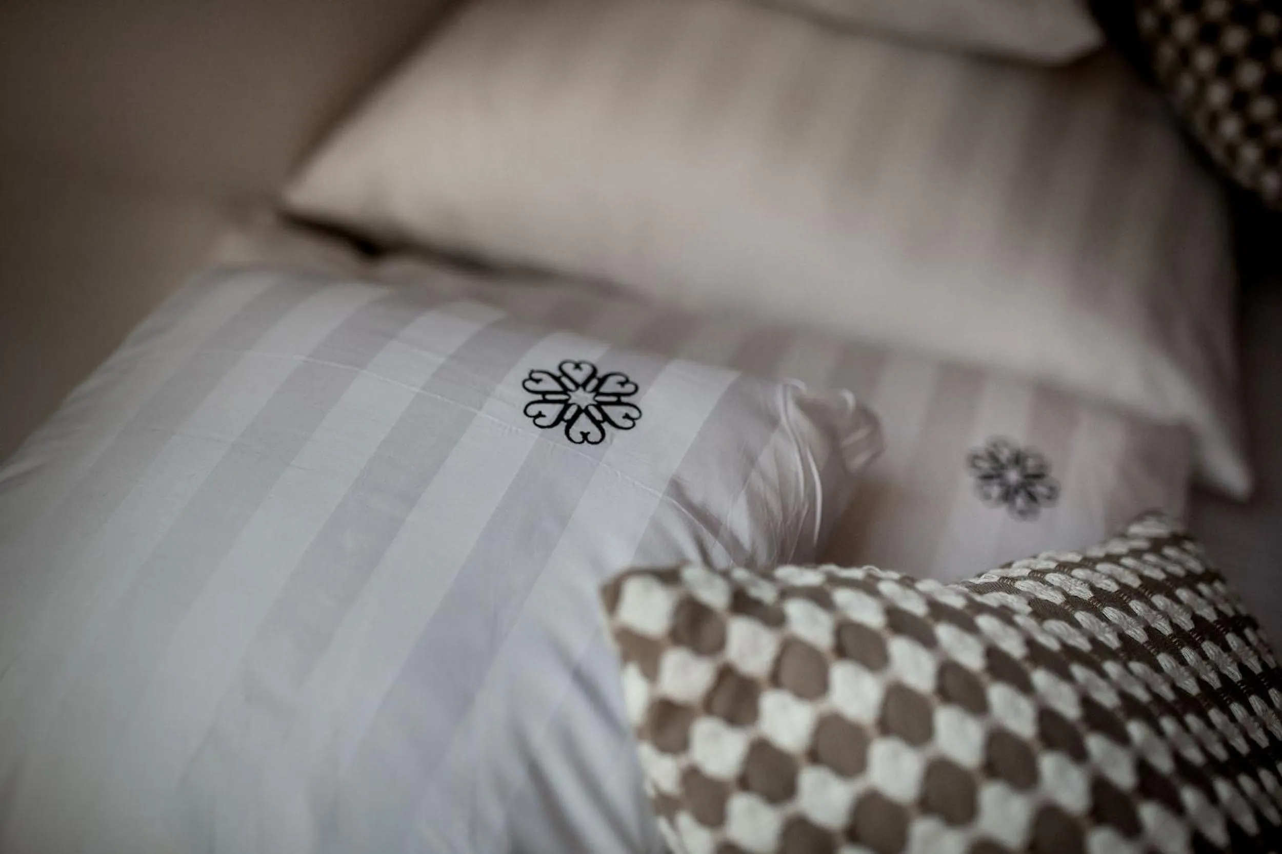 Bedroom, Bed in Harenda Residence - Destigo Hotels