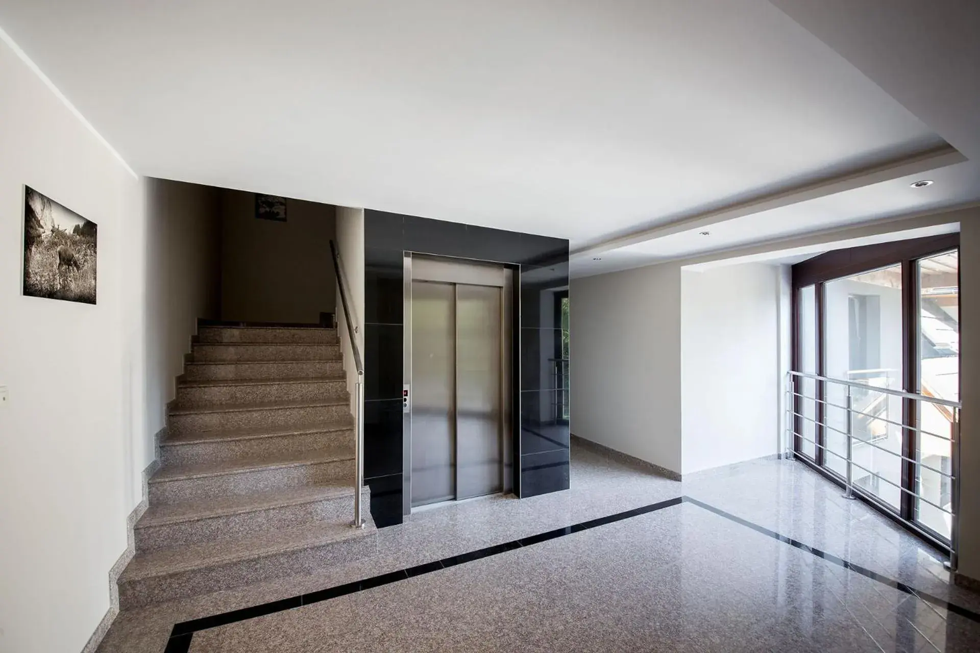 Property building in Harenda Residence - Destigo Hotels Property building in Harenda Residence - Destigo Hotels