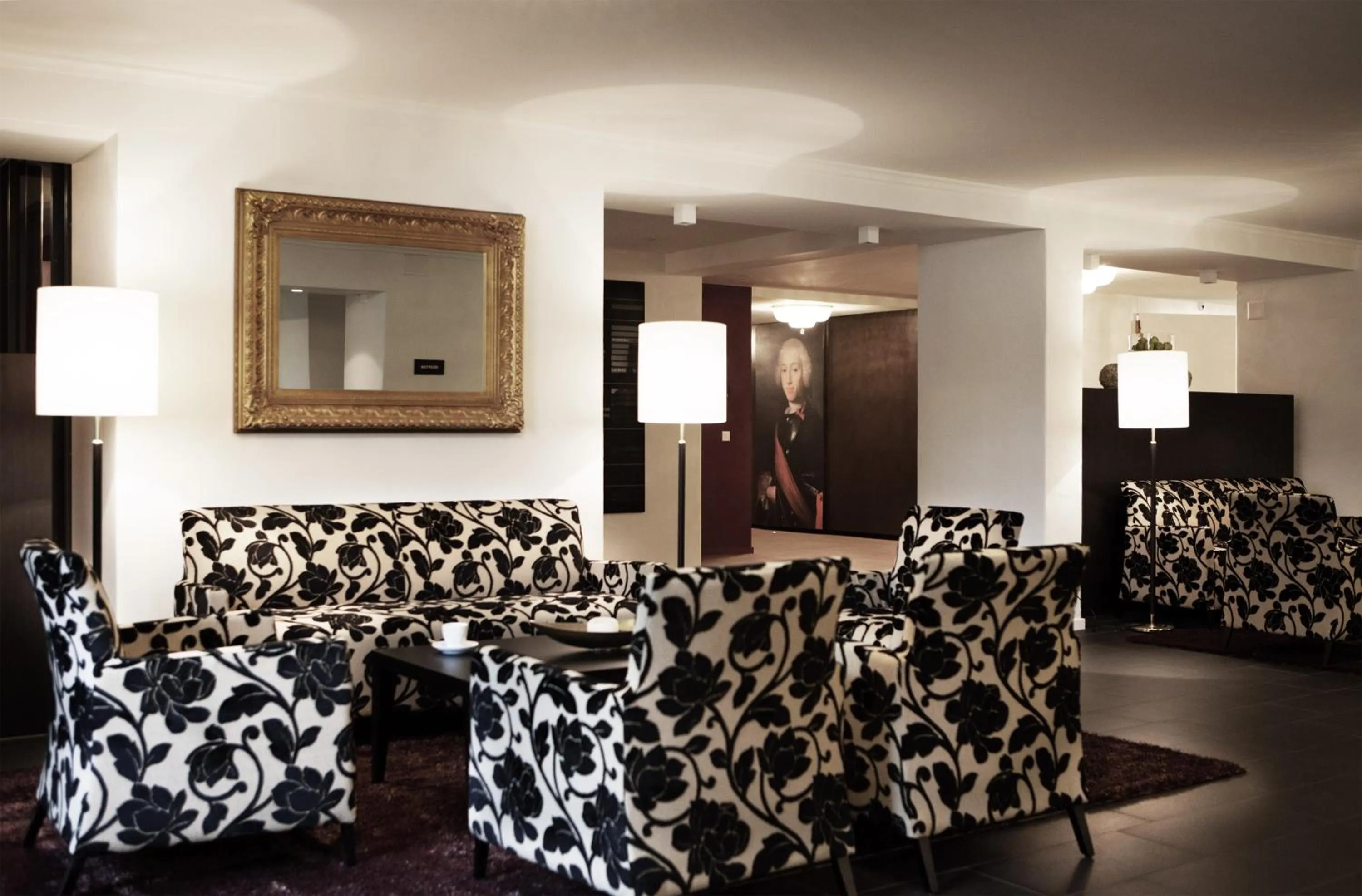 Lobby or reception in Hotel Schloss Hünigen