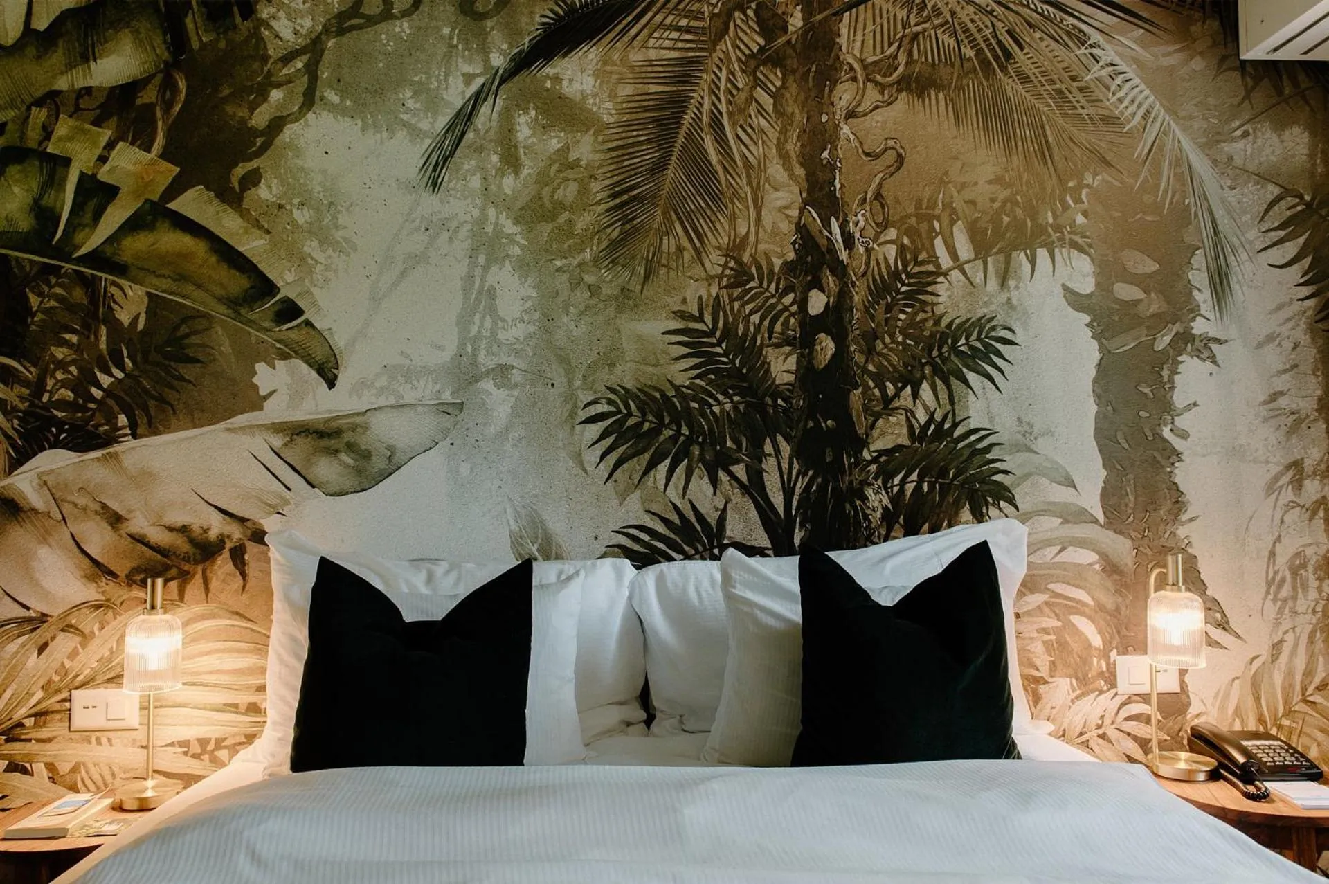 Bed in Hotel Schloss Hünigen