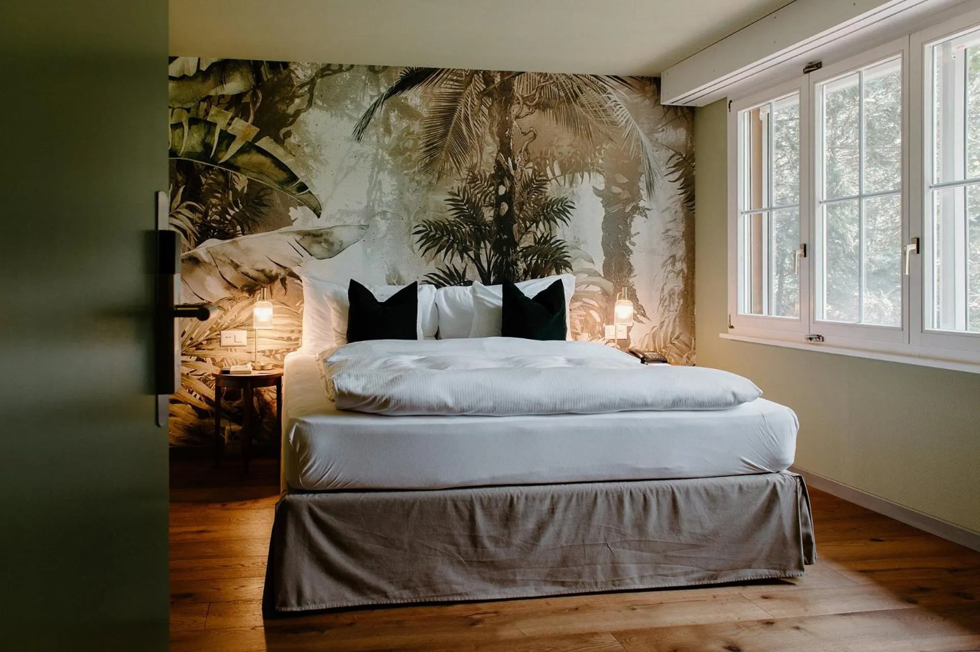 Bedroom, Bed in Hotel Schloss Hünigen