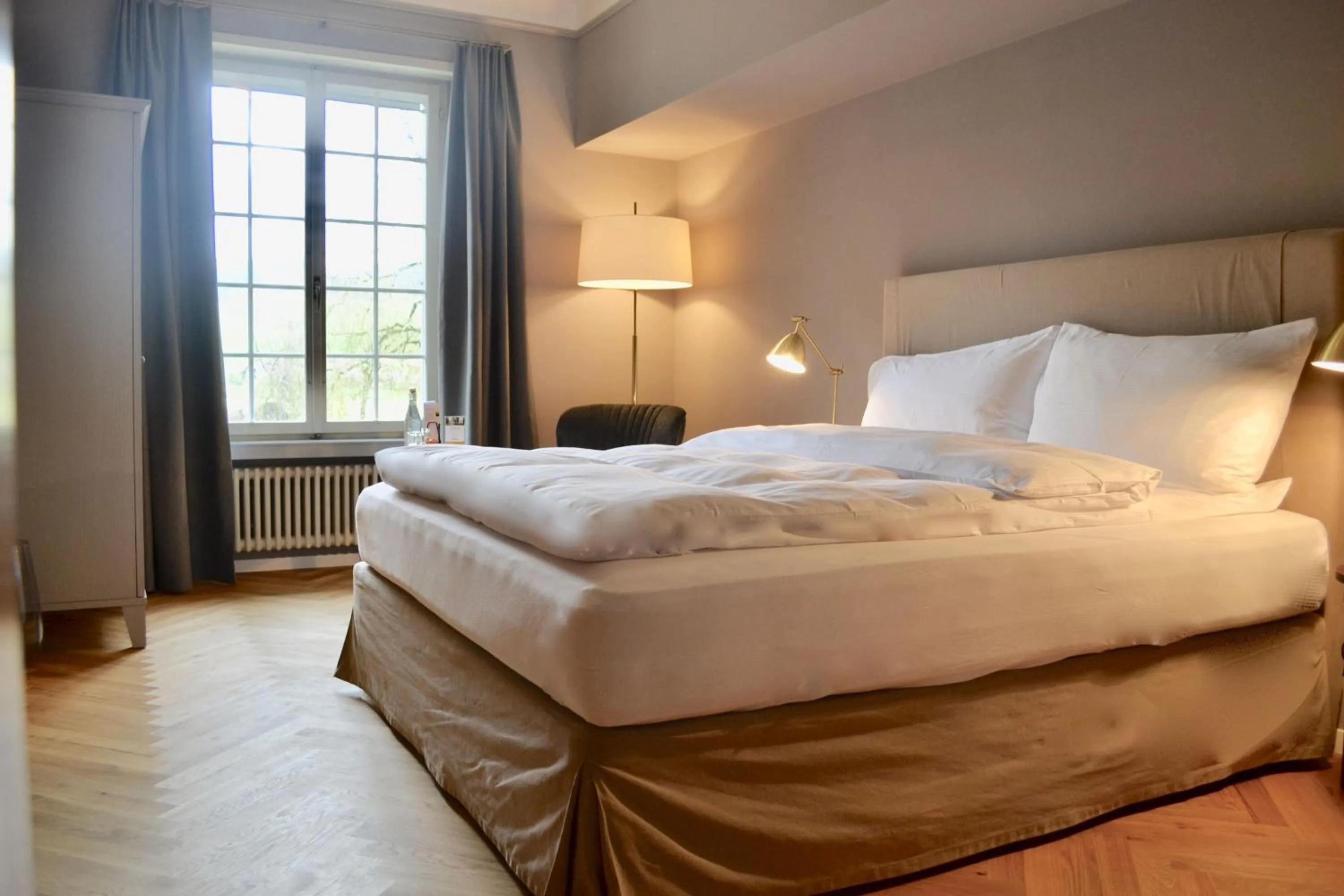 Bed in Hotel Schloss Hünigen