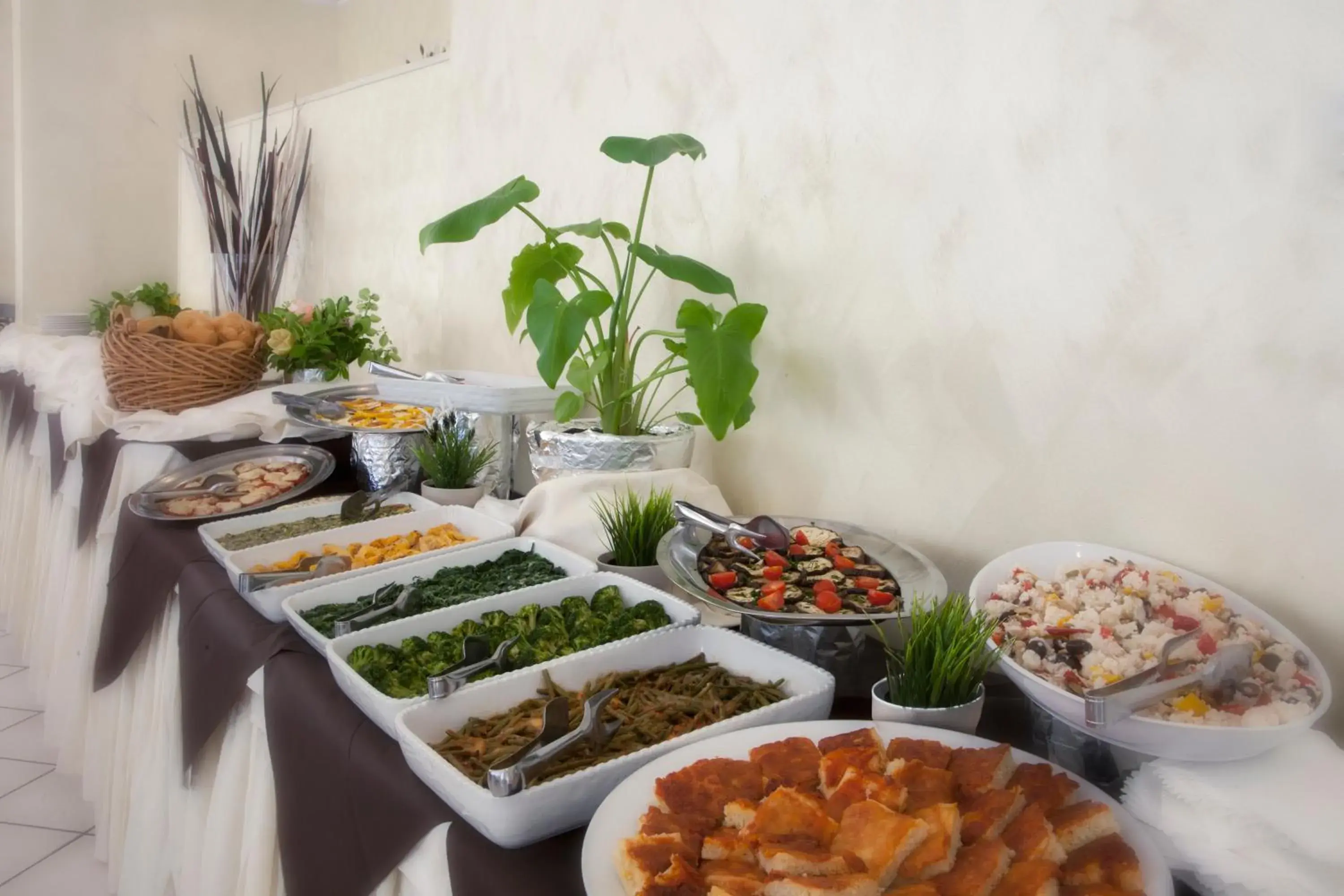 Dining area, Food in Hotel Fantasy