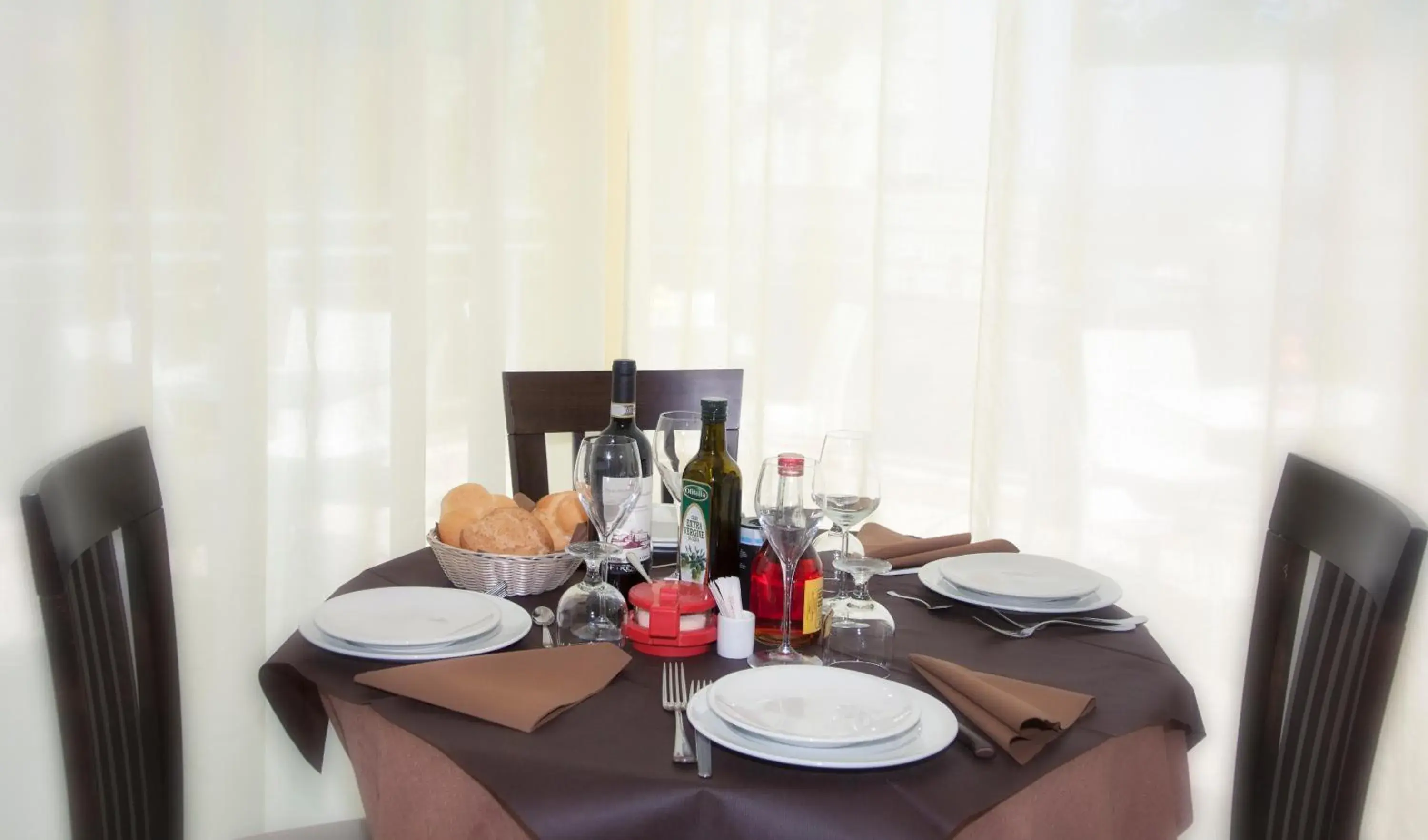 Dining Area in Hotel Fantasy