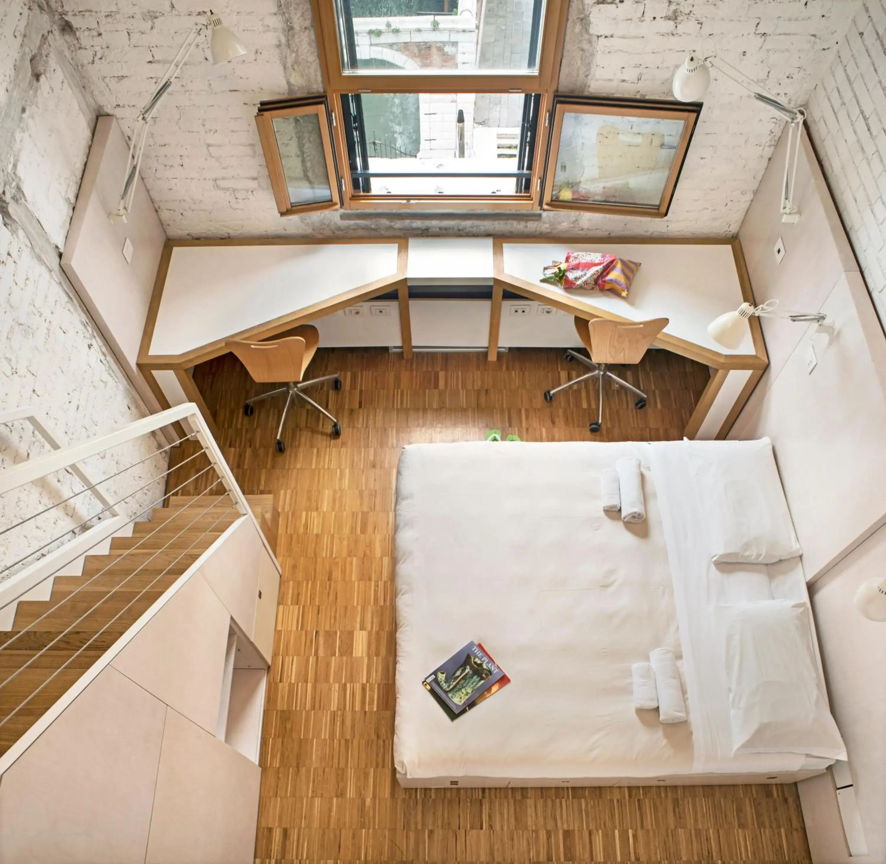 Double Room with Canal View in Combo Venezia Double Room with Canal View in Combo Venezia