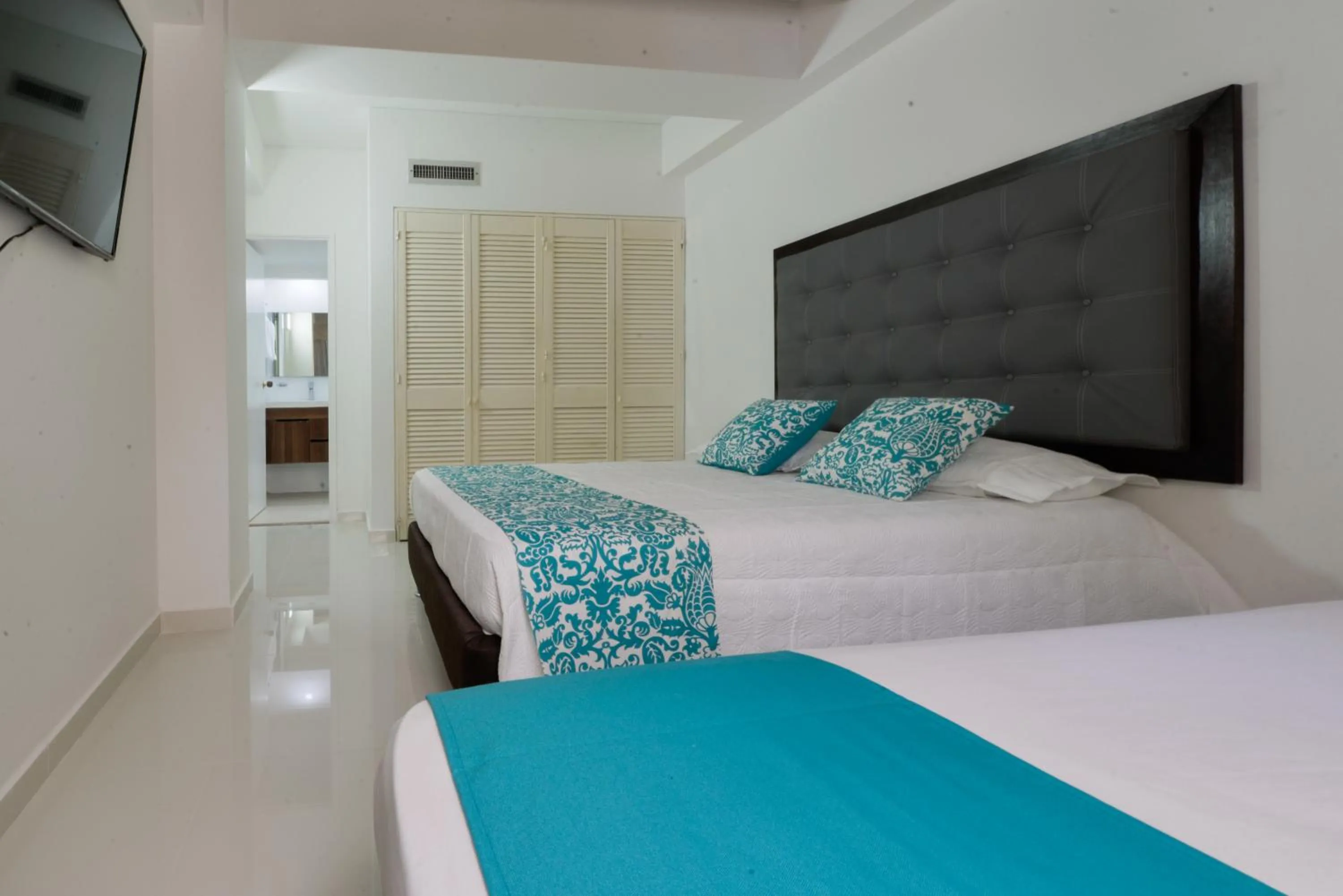 Bed in Hermoso Apto Bay Point 403 Con Balcon
