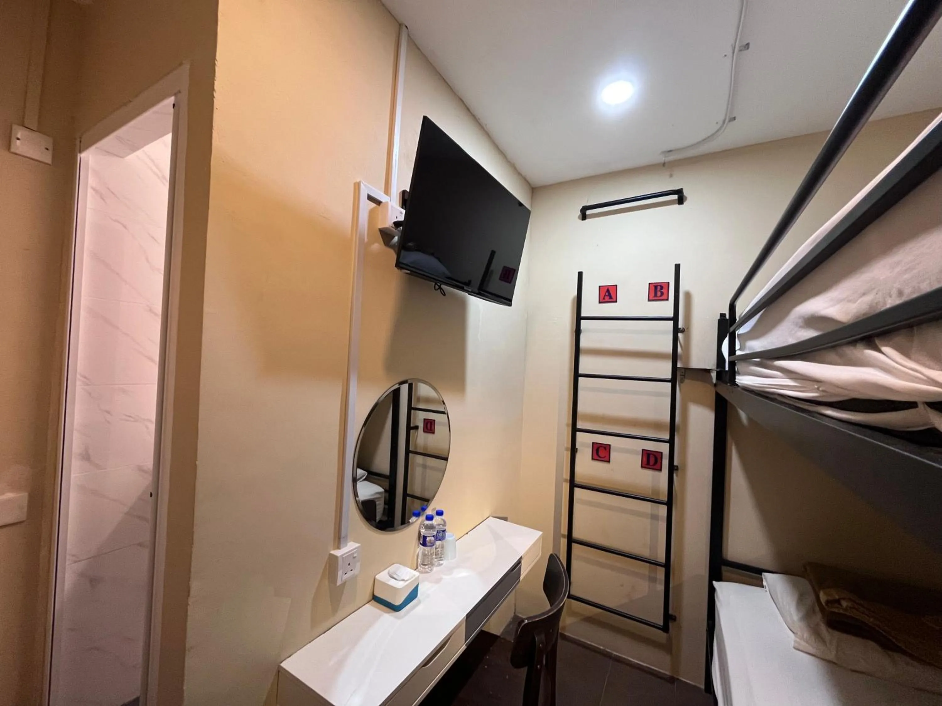 bunk bed, Bed in SRP Hotel Sdn Bhd