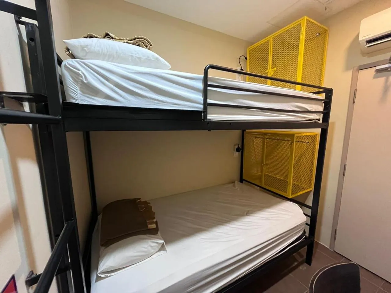 Other, Bed in Hotel O Hotel 916