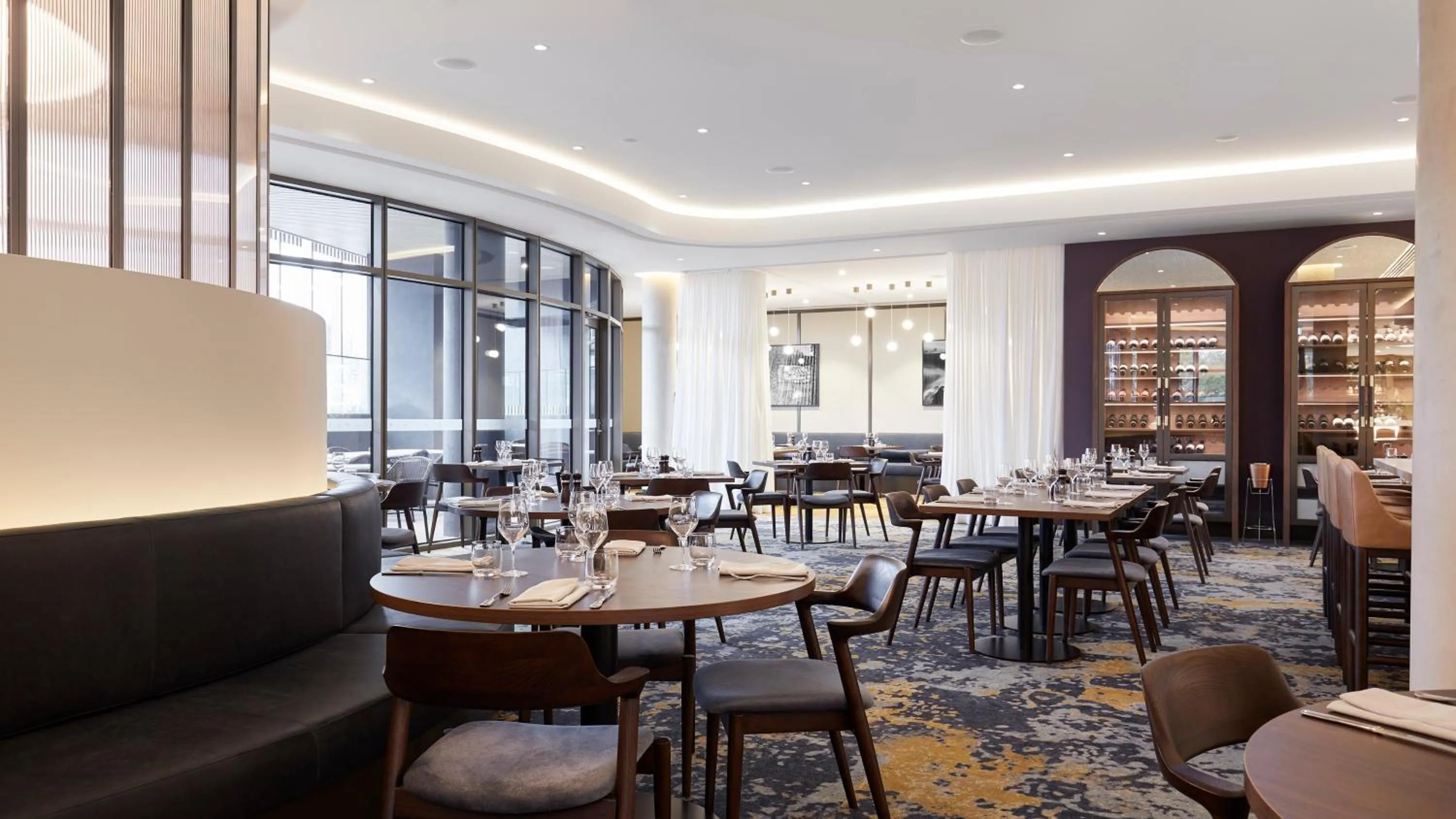 Restaurant/places to eat in Rydges Ringwood