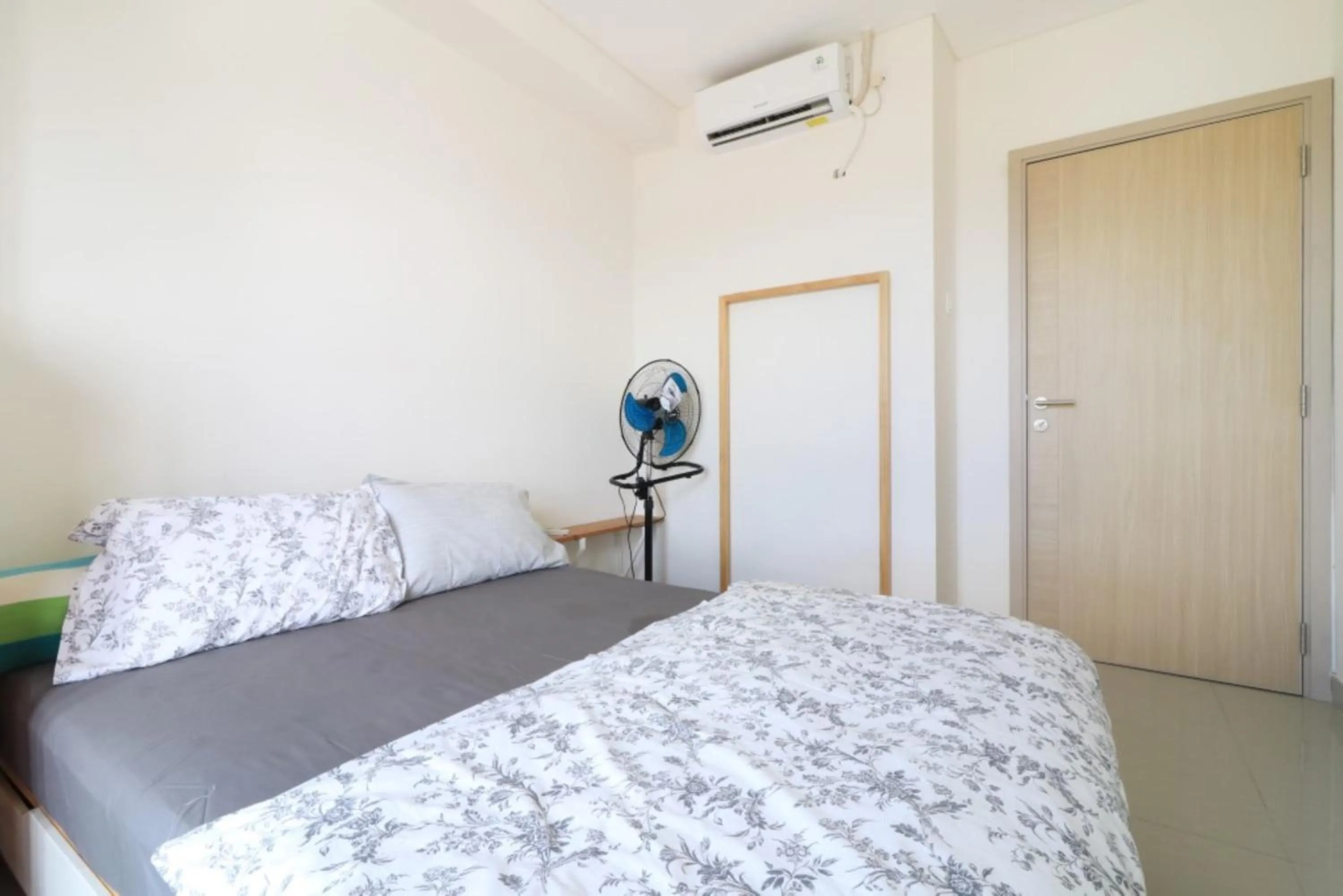 Bedroom in Paradise Mansion Apartment by Guardian Pro