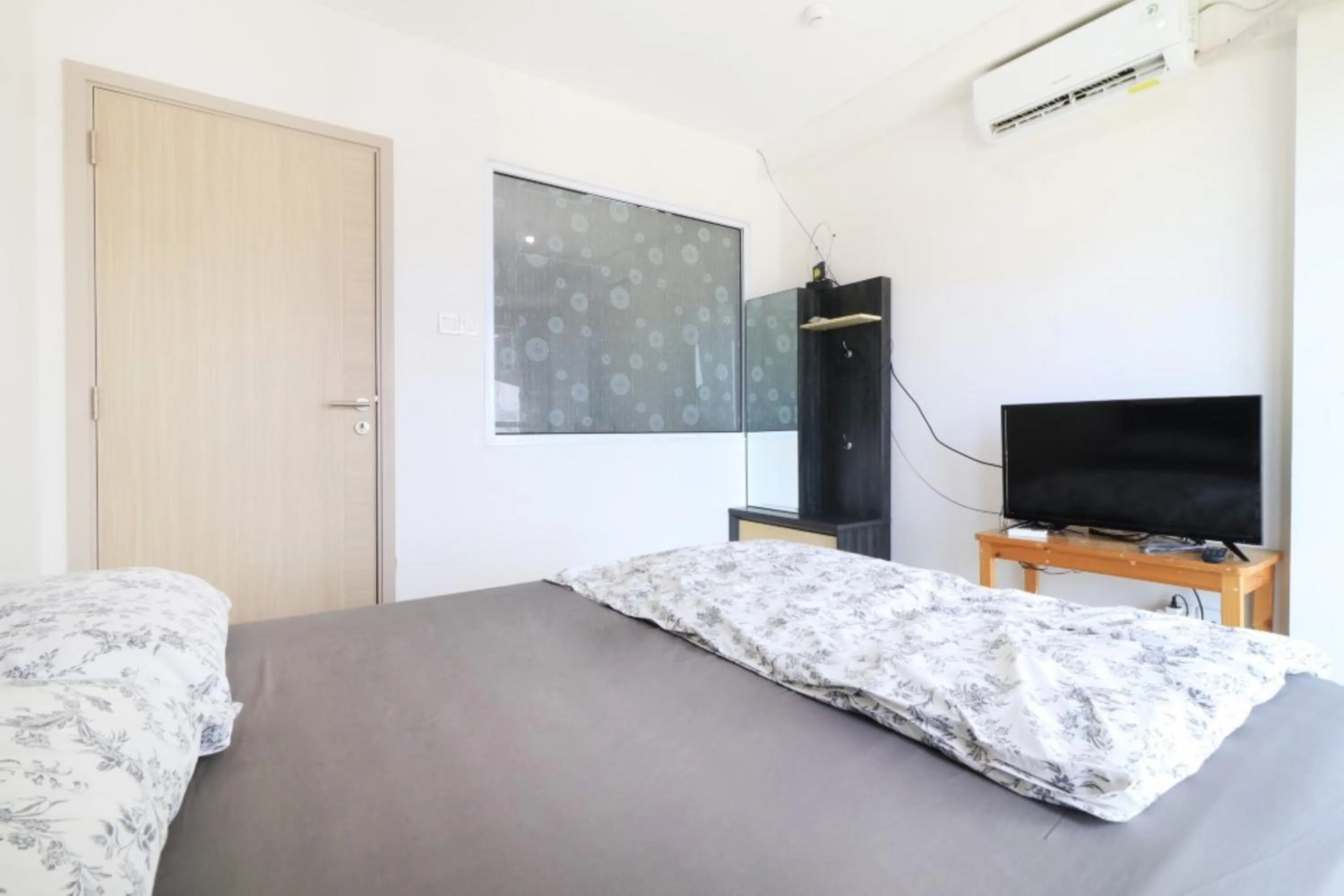 Bedroom in Paradise Mansion Apartment by Guardian Pro