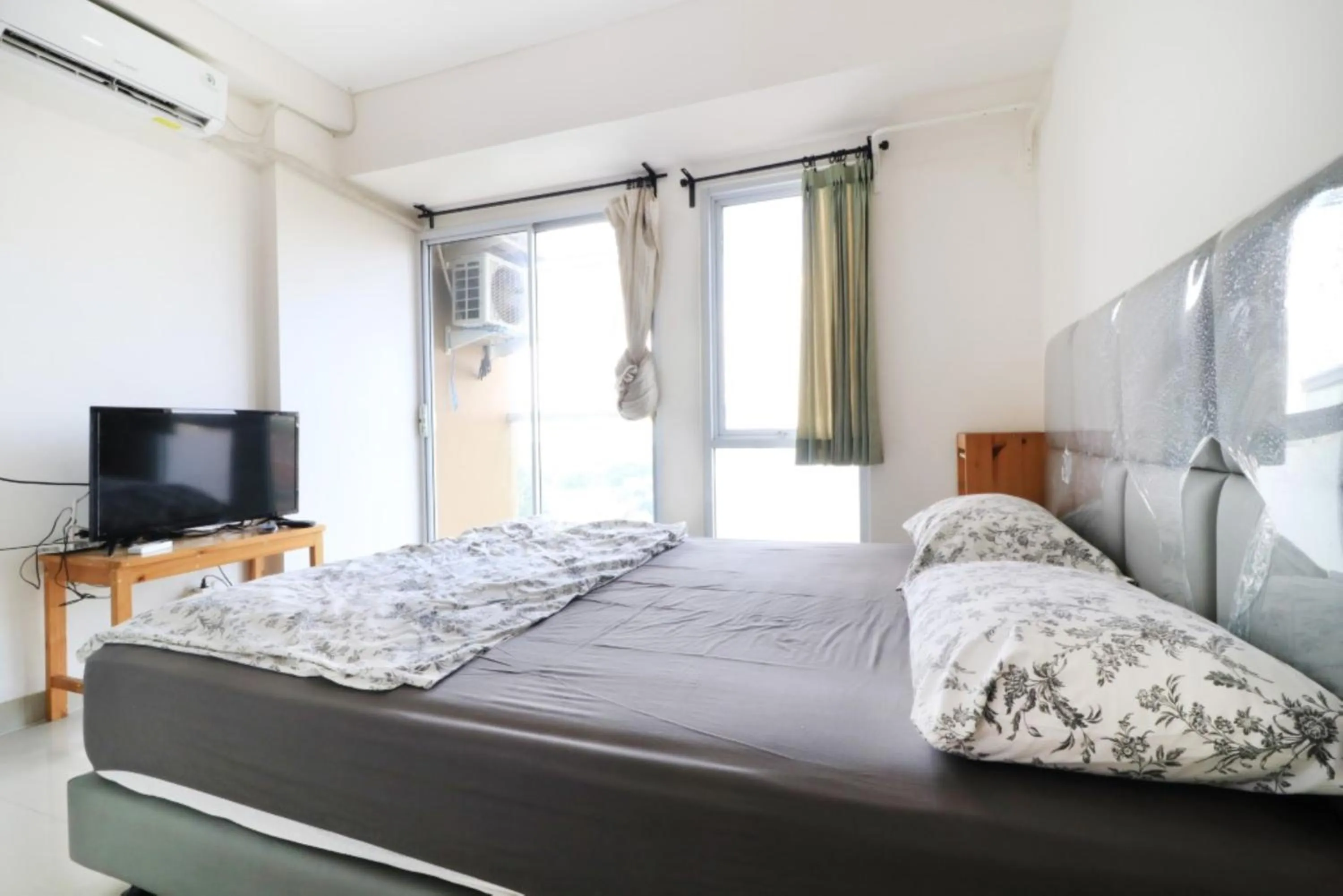 Bedroom in Paradise Mansion Apartment by Guardian Pro