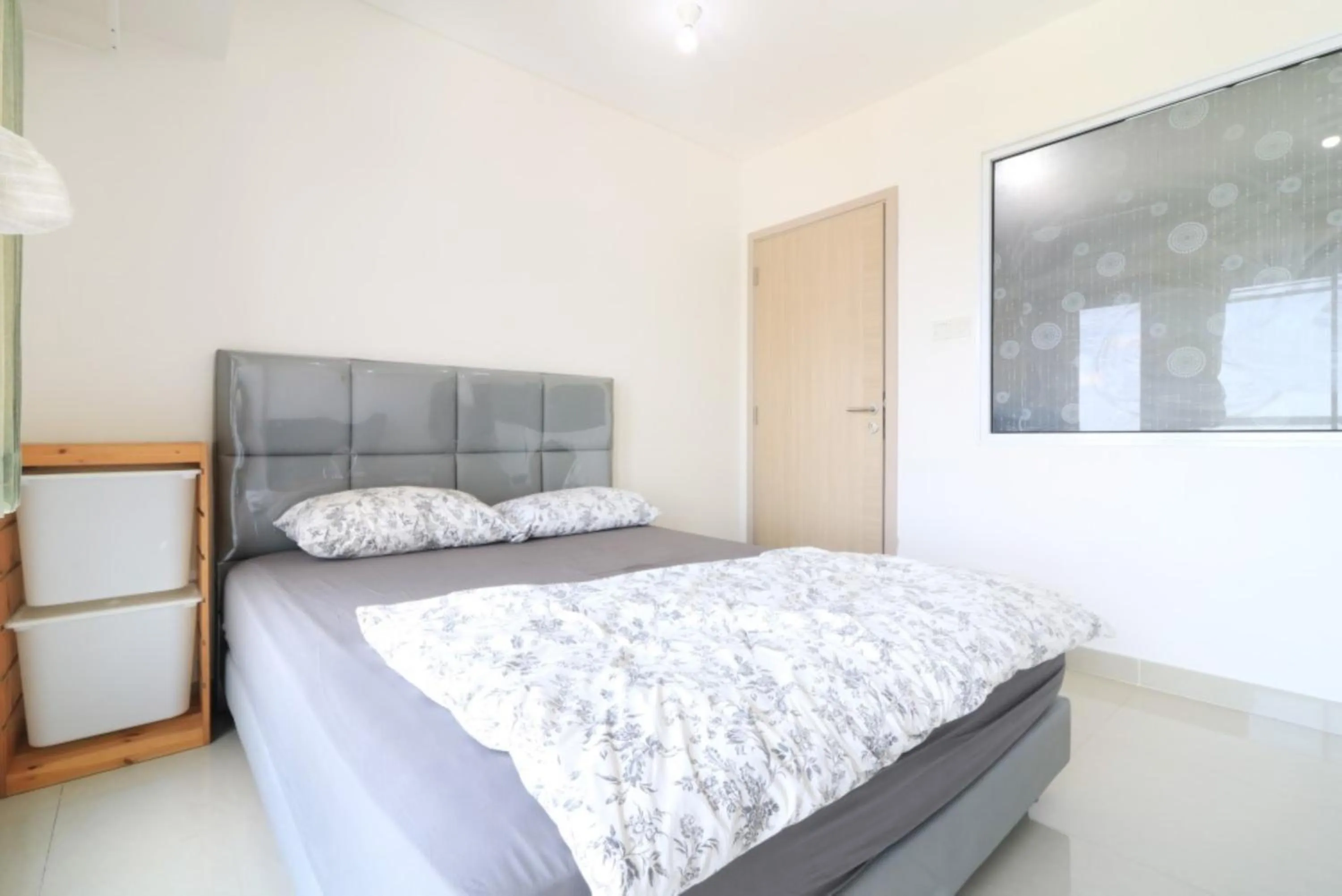 Bedroom in Paradise Mansion Apartment by Guardian Pro