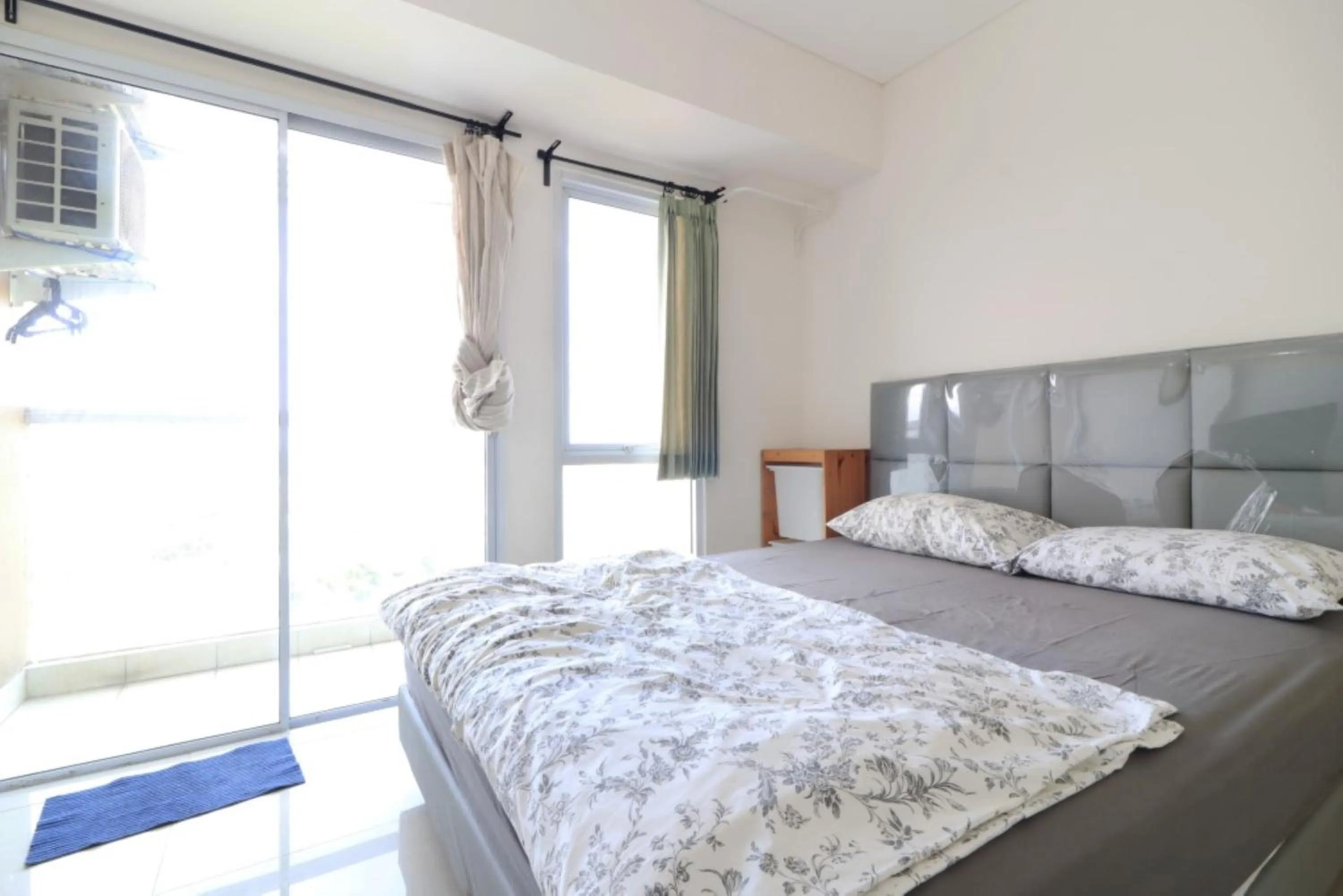 Bedroom in Paradise Mansion Apartment by Guardian Pro