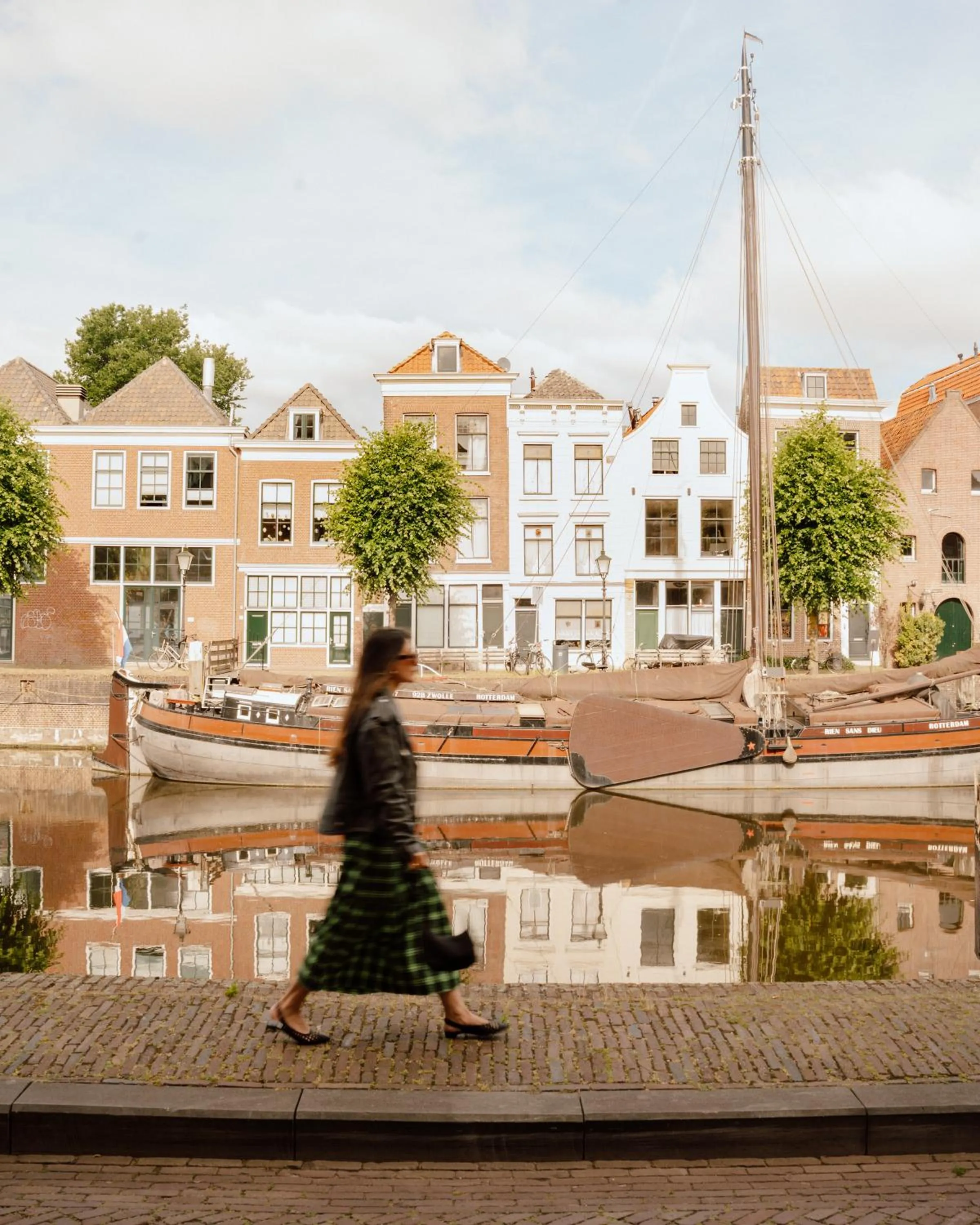 People in Le Marin Hotel Rotterdam City - Handwritten Collection