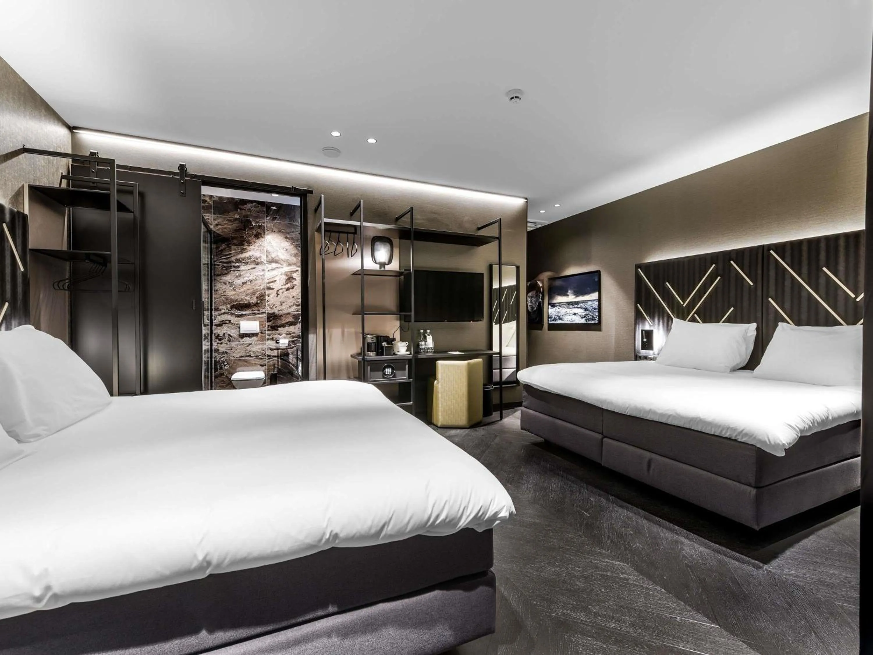 Bedroom, Bed in Le Marin Hotel Rotterdam City - Handwritten Collection