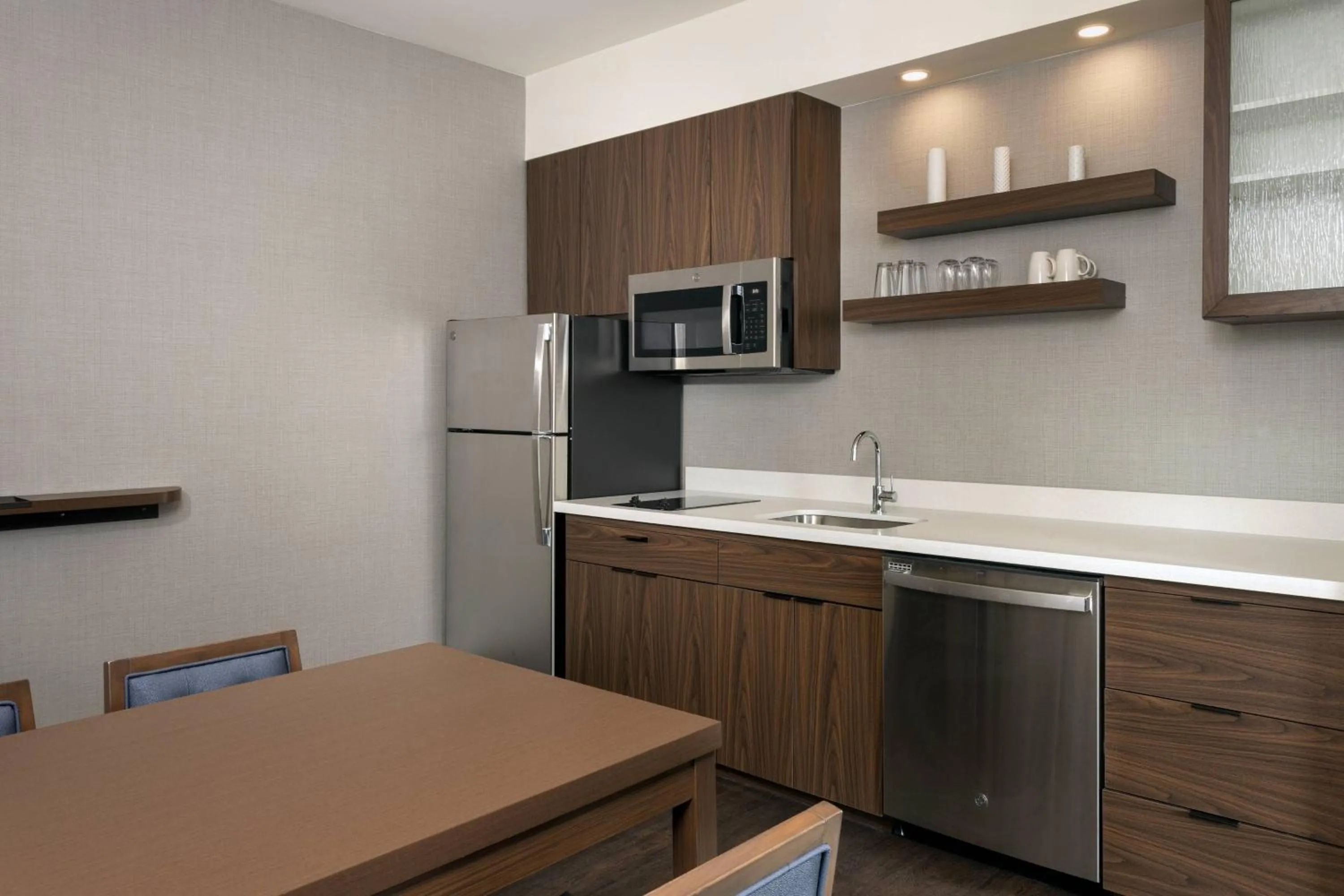 Kitchen or kitchenette in Residence Inn By Marriott Philadelphia Bala Cynwyd