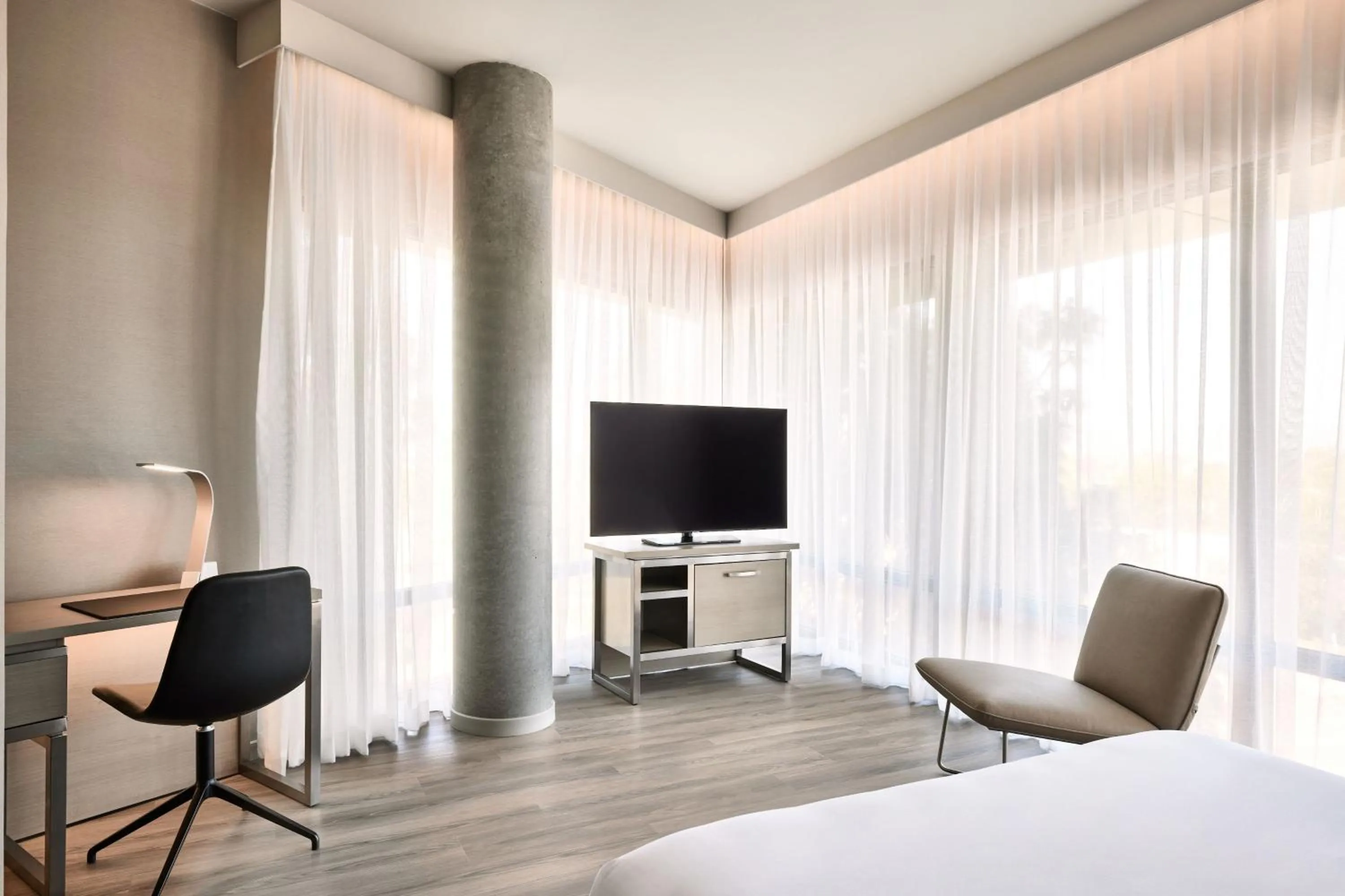 Photo of the whole room, Bed in AC Hotel by Marriott Sunnyvale Moffett Park