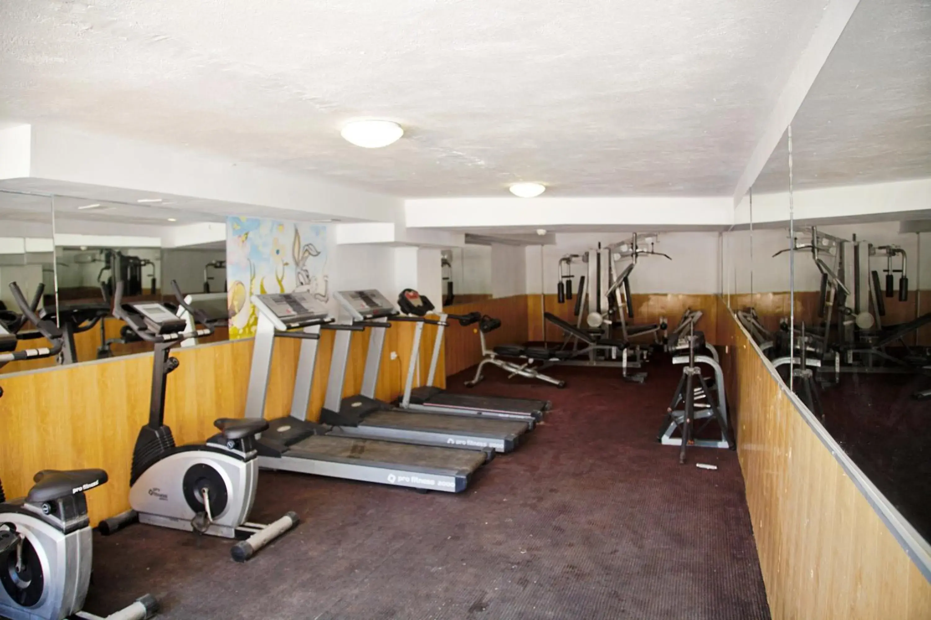 Fitness centre/facilities, Fitness Center/Facilities in Side Legend Hotel 