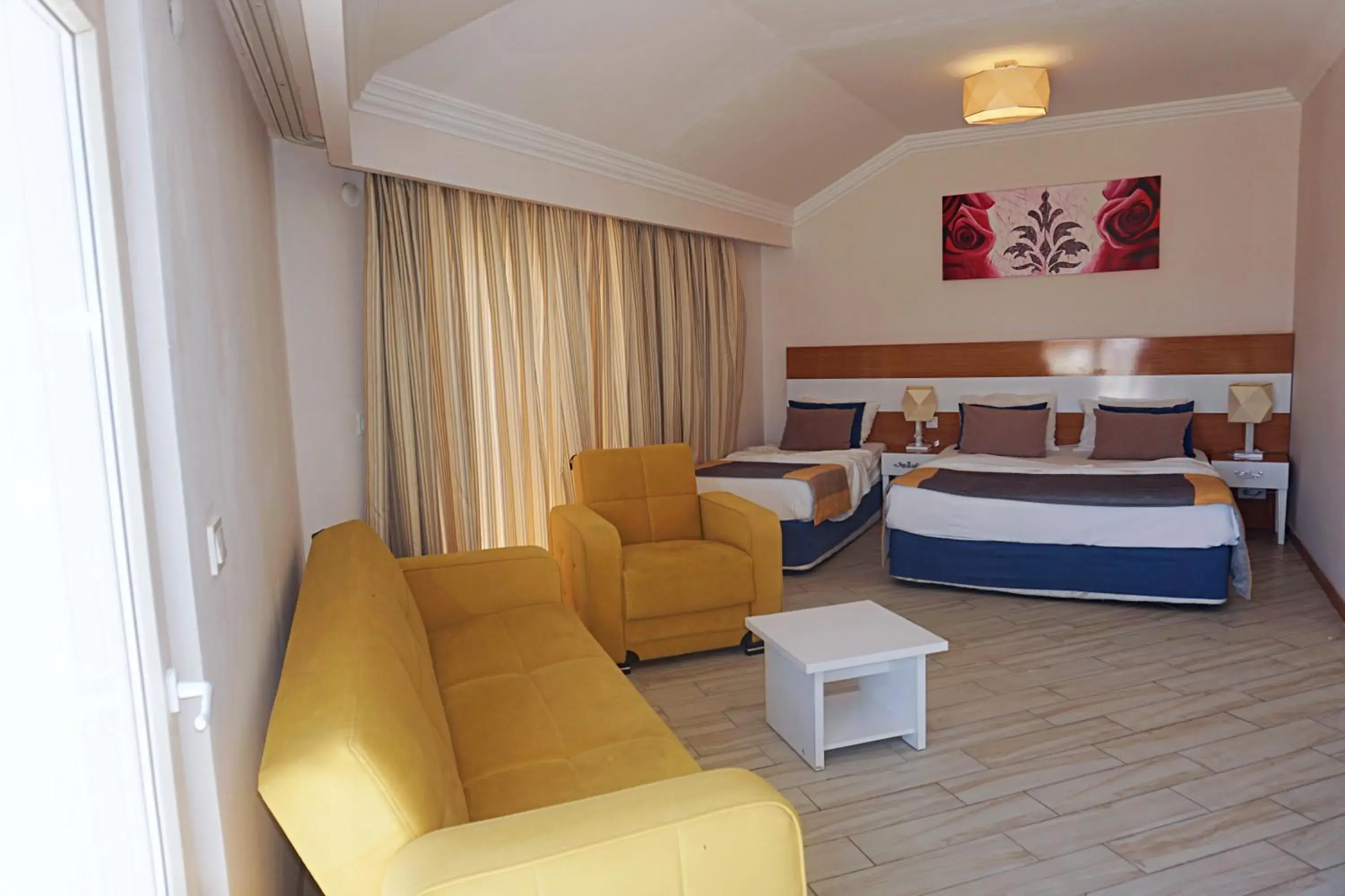 Bed in Side Legend Hotel 