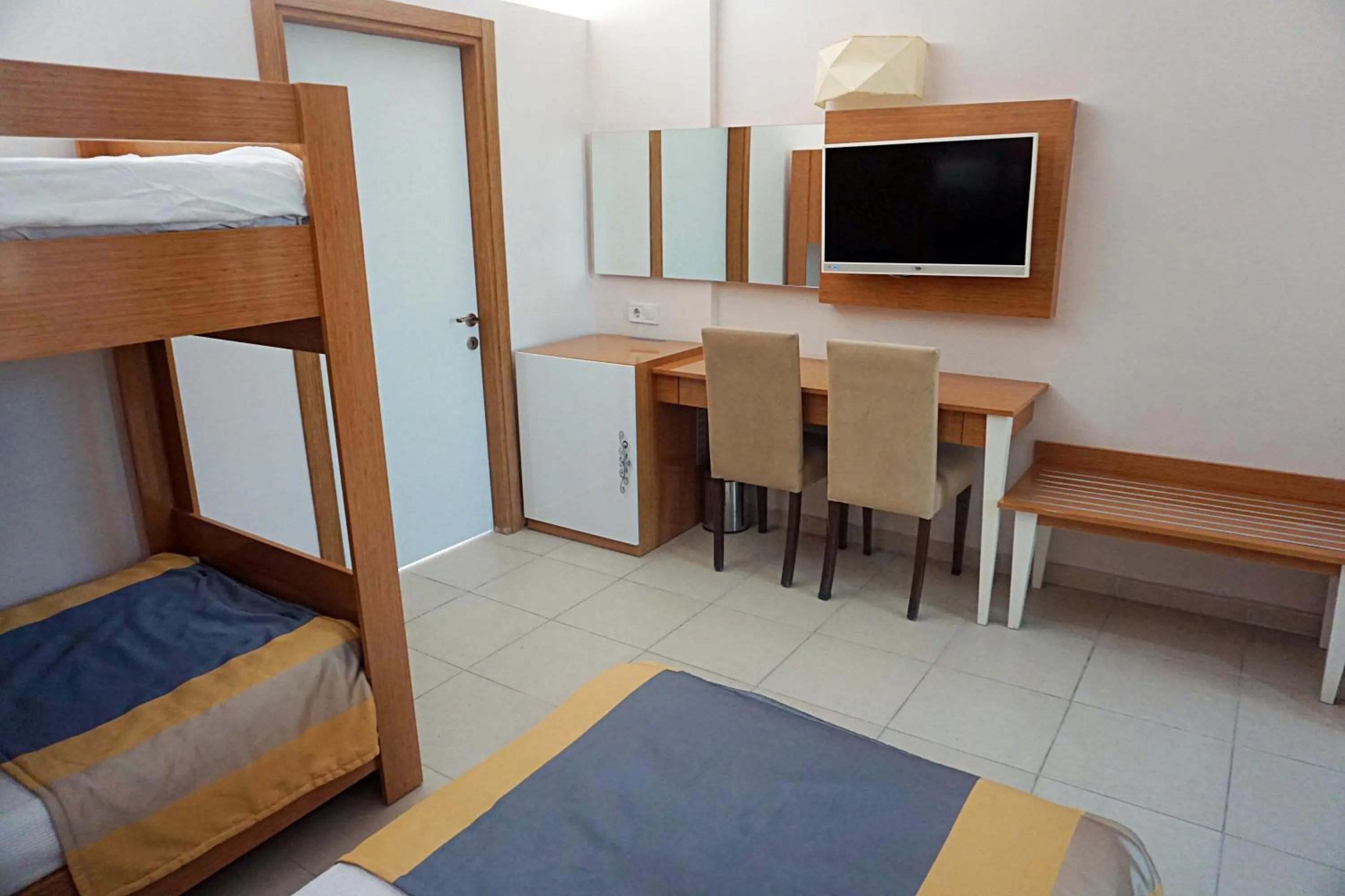 Communal lounge/ TV room in Side Legend Hotel