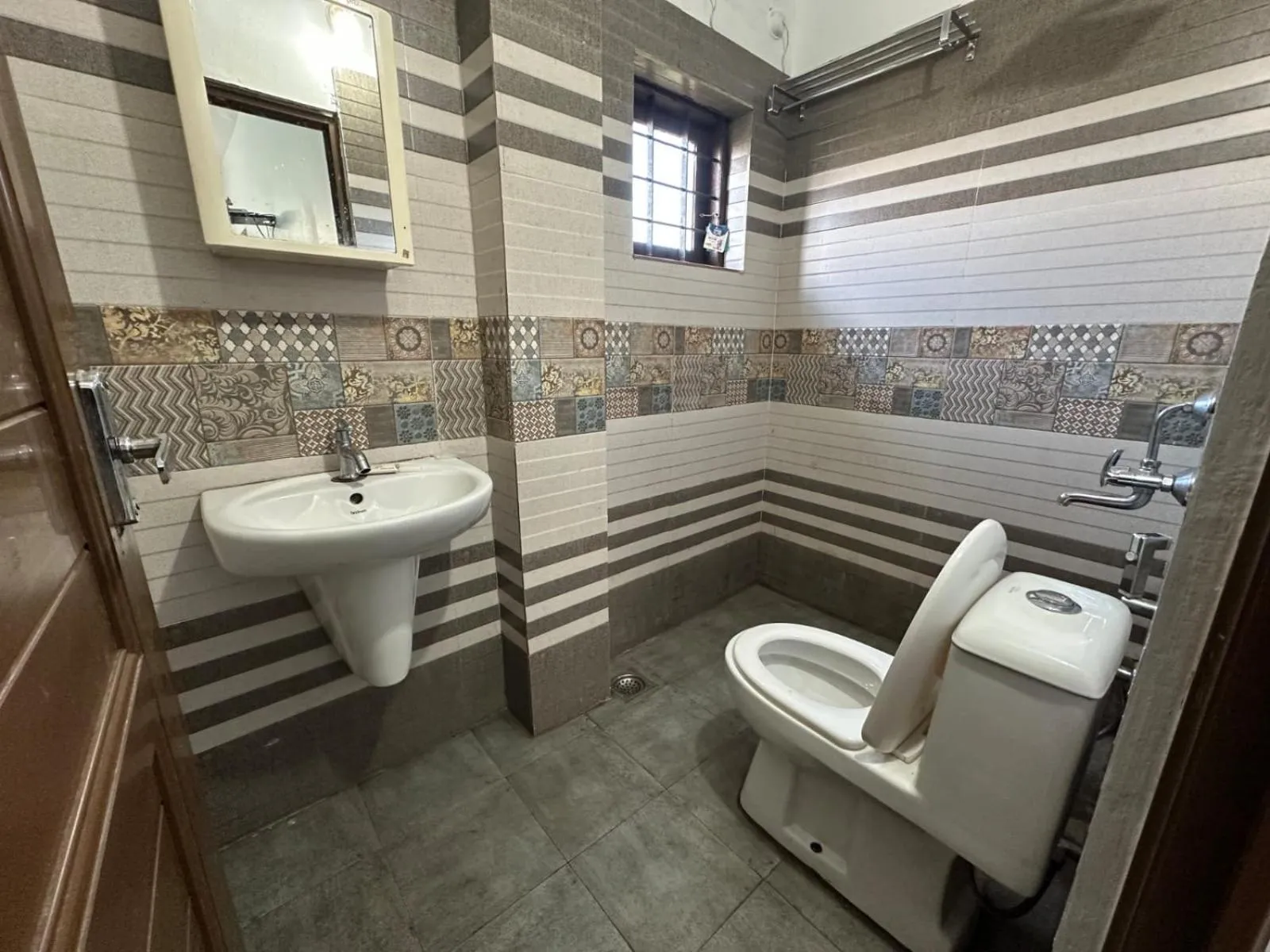 Bathroom in Vagamon Hill Chimes
