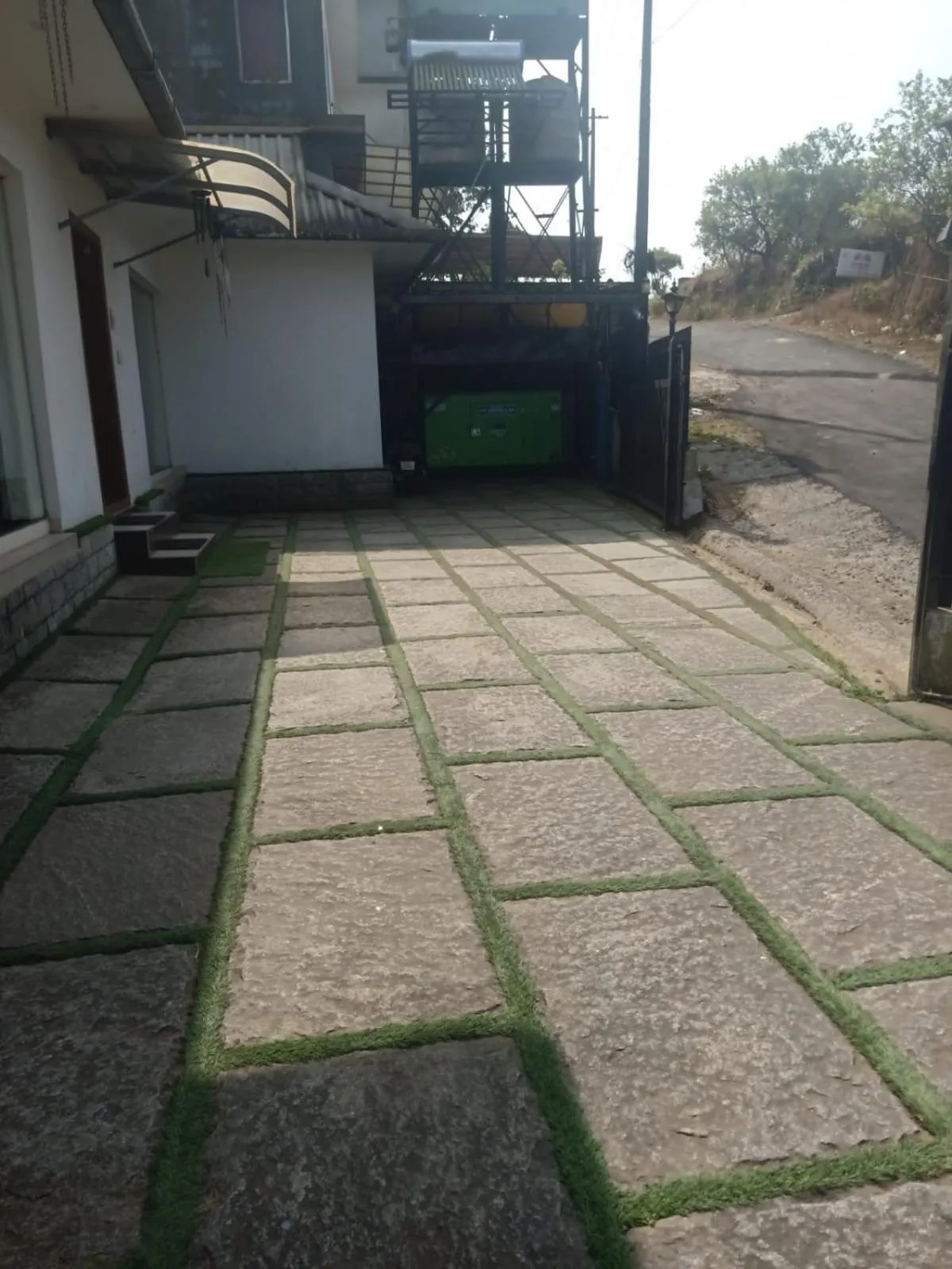 Parking in Vagamon Hill Chimes